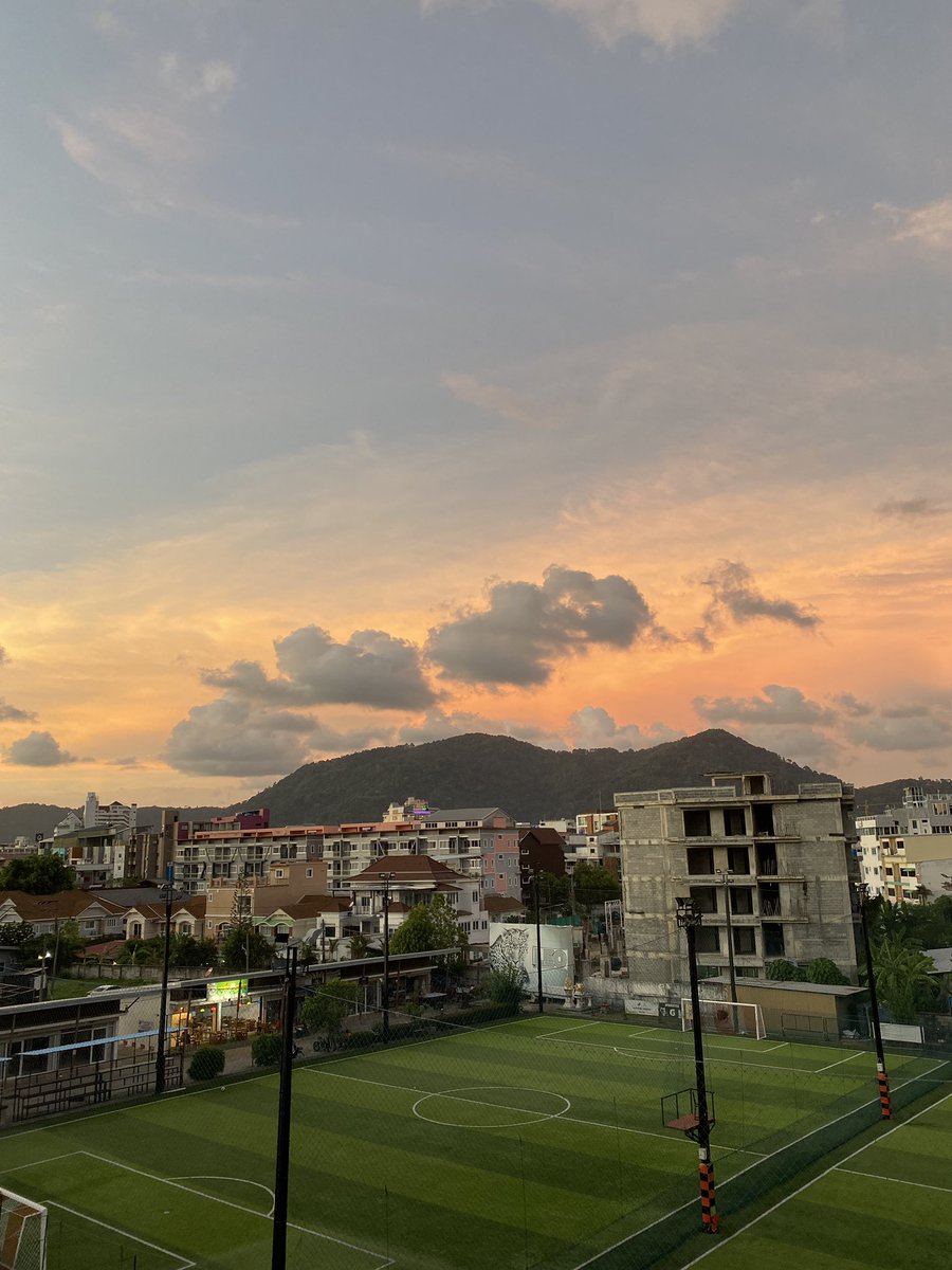 caitqblake's tweet photo. 🧡 #ก้าวไกล #นายกคนที่30 https://t.co/2W3nAZnUHa