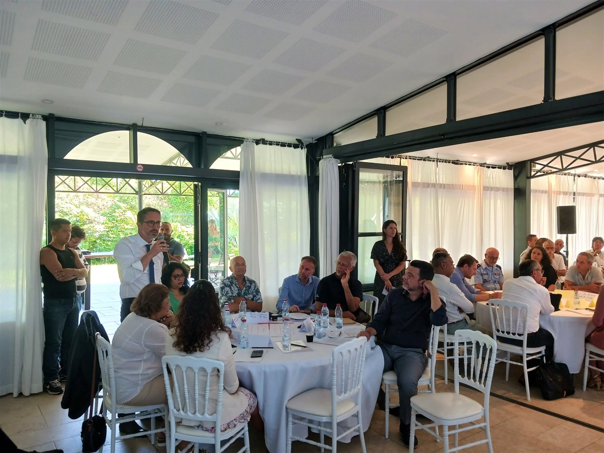 Marie-Pierre Nicollet (@mapie1nicollet) on Twitter photo Séminaire sur l'adaptation au CC : les élus de la Réunion se réunissent à l'invitation de <a href="/Prefet974/">Préfet de La Réunion</a> ,<a href="/AFD_France/">Agence Française de #Développement (AFD) 🇫🇷 🇪🇺</a>, <a href="/BdT_LaReuMayott/">Nicolas Blanc</a> pour "Eviter l'ingérable et gérer l'inévitable"! Les solutions existent, et la mobilisation citoyenne est en marche... Séminaire sur l'adaptation au CC : les élus de la Réunion se réunissent à l'invitation de <a href="/Prefet974/">Préfet de La Réunion</a> ,<a href="/AFD_France/">Agence Française de #Développement (AFD) 🇫🇷 🇪🇺</a>, <a href="/BdT_LaReuMayott/">Nicolas Blanc</a> pour "Eviter l'ingérable et gérer l'inévitable"! Les solutions existent, et la mobilisation citoyenne est en marche...