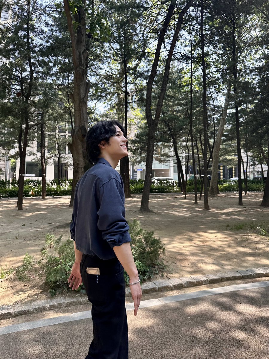 woooojinn's tweet photo. [#우진] 싱그러움🌿 https://t.co/stno1FdGZG