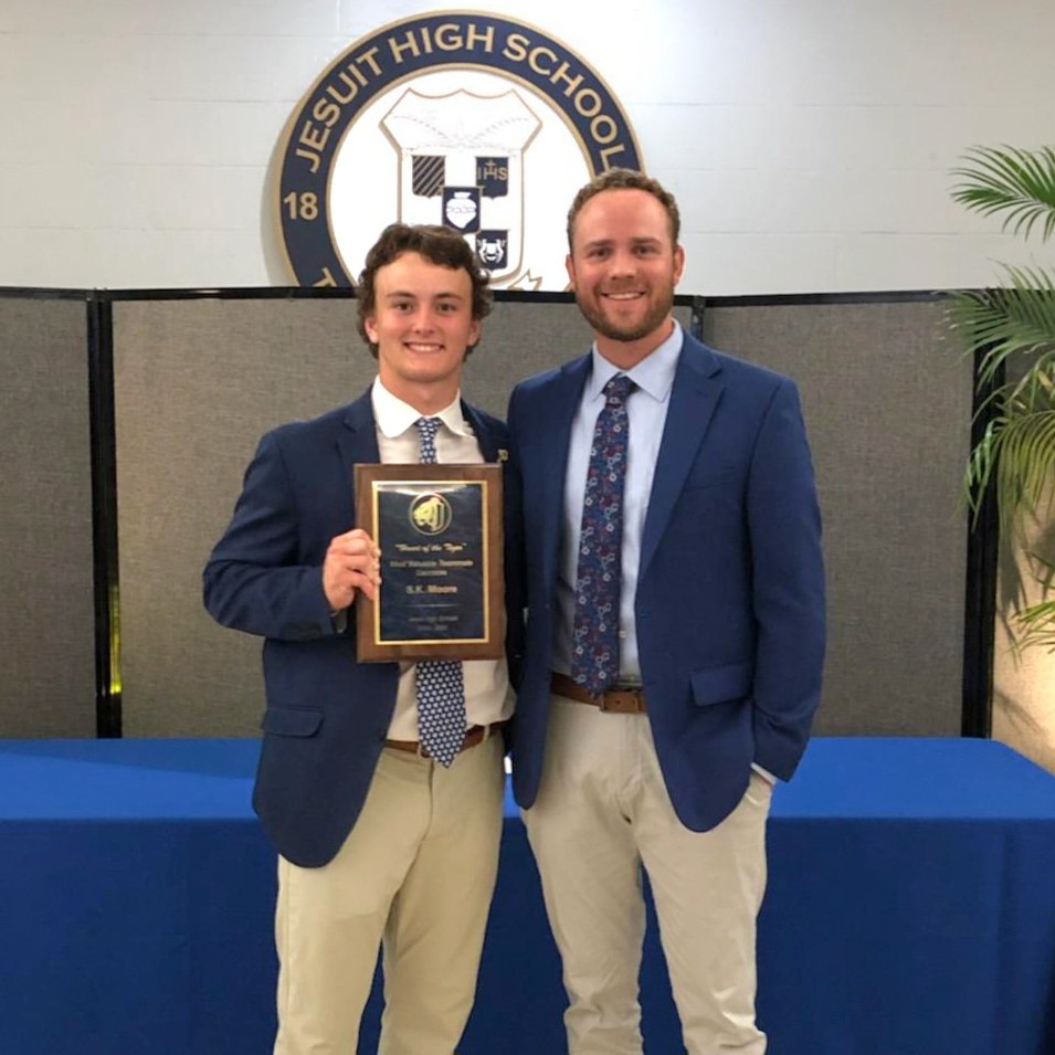 It has been a big awards season for faceoff wizard S.K. Moore '23. First he won the Most School Spirit award for Jesuit's senior class, then he was named lacrosse All-American, and now he is the Heart for the Tiger winner for Jesuit lacrosse - congrats S.K.!

#AMDG #MenforOthers