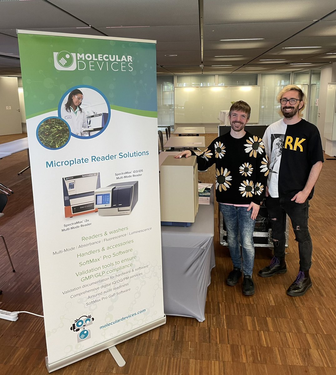 munich_brainday's tweet photo. Final preparations 🧪🔬
Getting ready for #MBD23 https://t.co/0ks2aMynAf