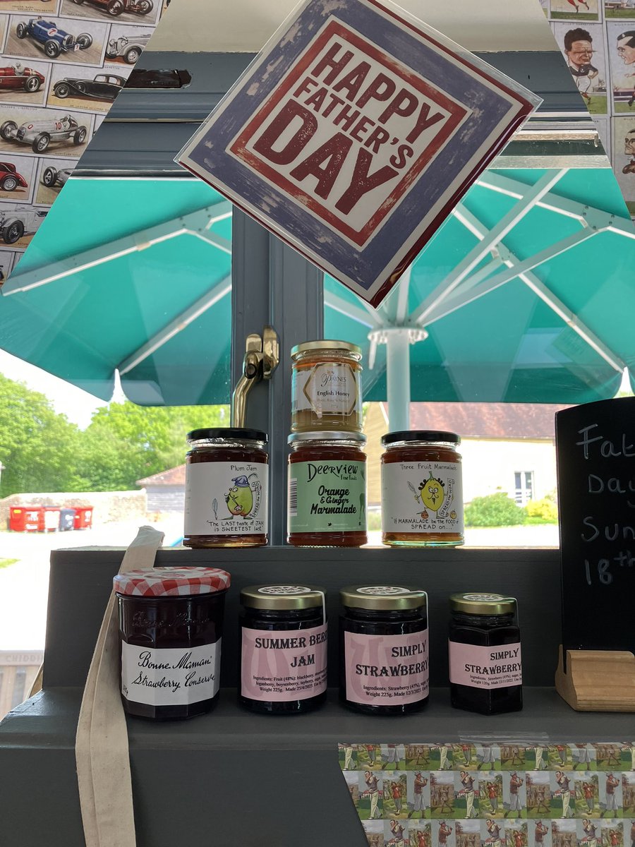 ChiddinglyShop's tweet photo. We’re ready for Father’s Day, are you? We have local beers, chutneys, chocolate, crisps, cards etc.
.
#giftsformen #kentcrisps #gunbrewery #threeacresbrewery #chiddingly #shoplocal https://t.co/YNHVnP8Lnj