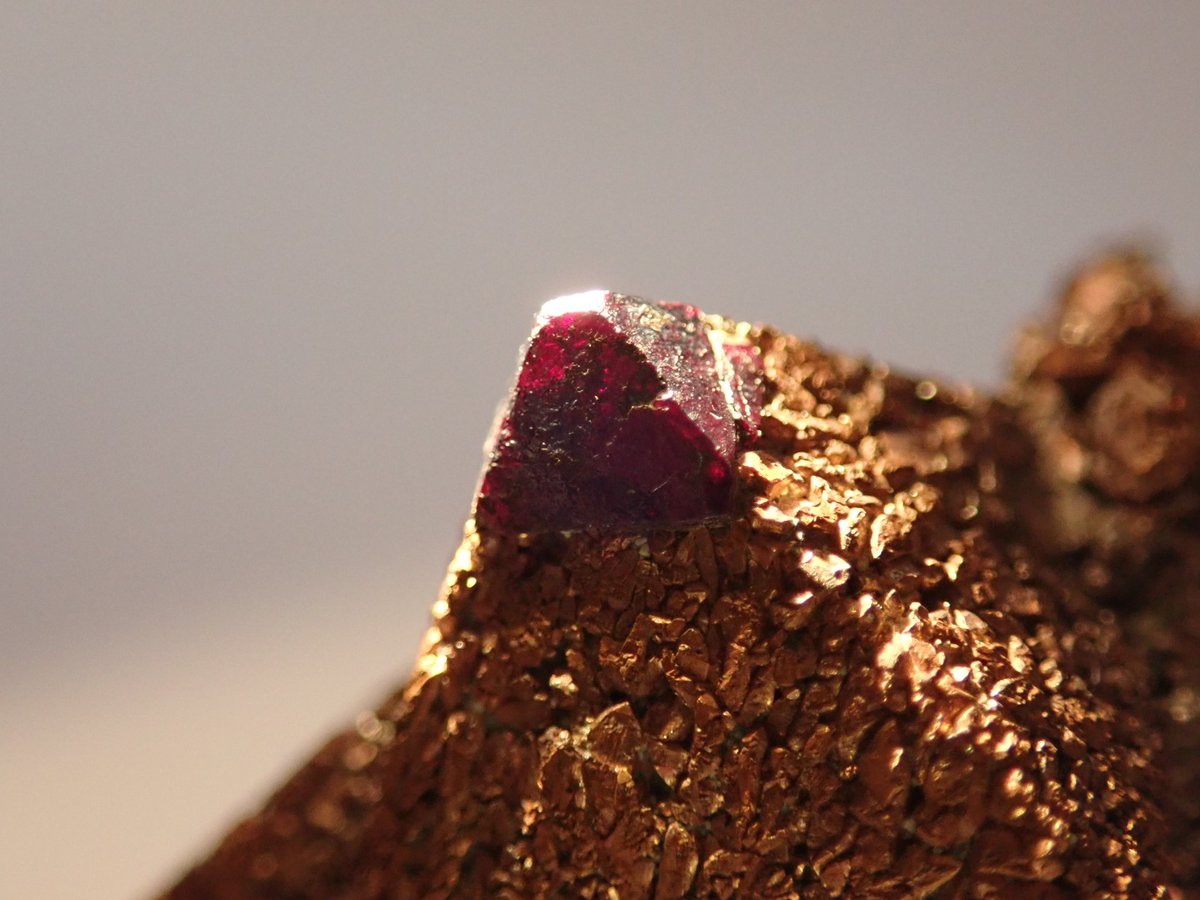 Bump_cloud's tweet image. イガグリ頭だったり、スミソに封印されてたり、キプロス出身だったり、還元反応おきてたり。 #うちの珍奇鉱物