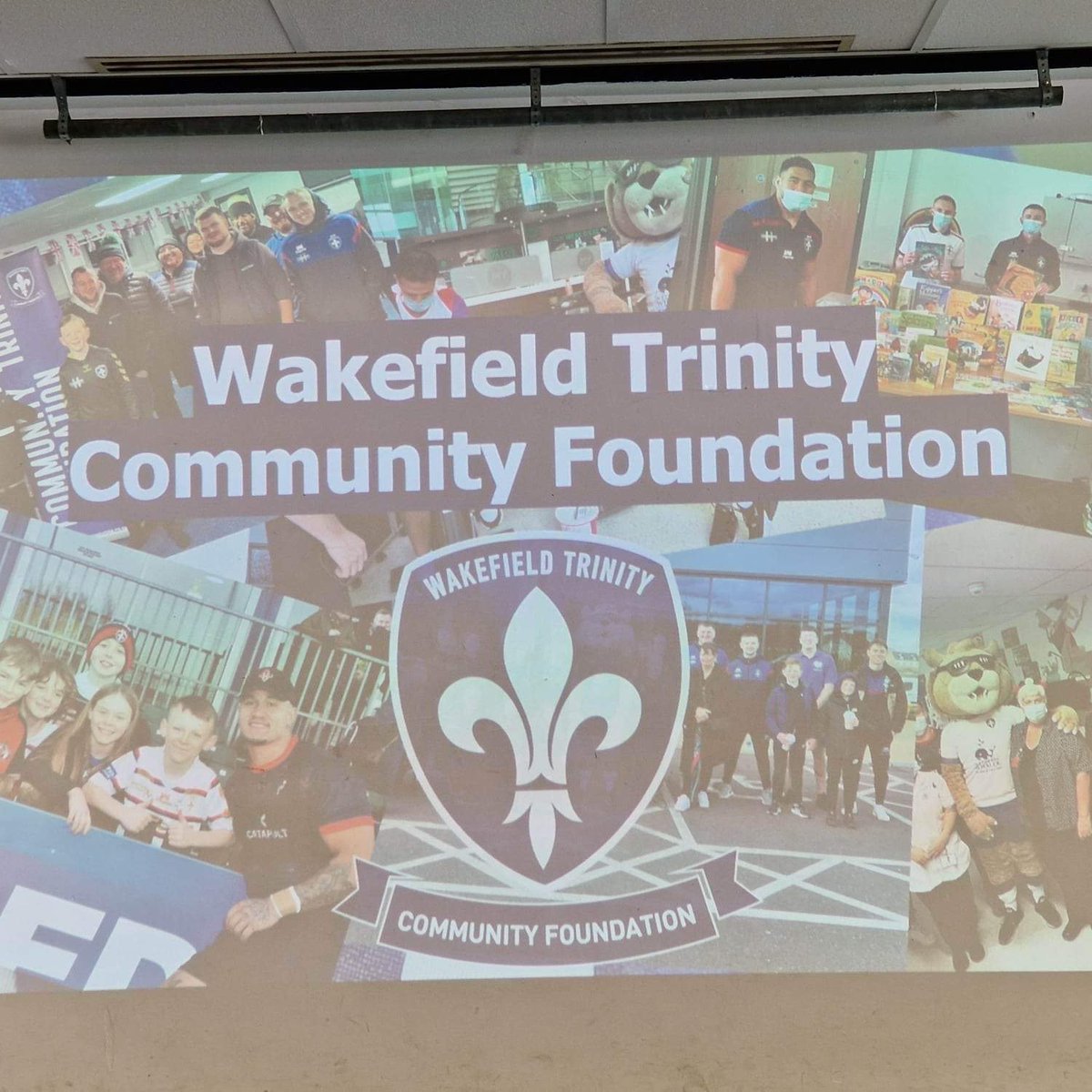 BeWell_Support's tweet image. Today Mel is attending the @WTrinityRL business lunch where she has managed to capture some of the squad sporting our #BeWellSupport caps!