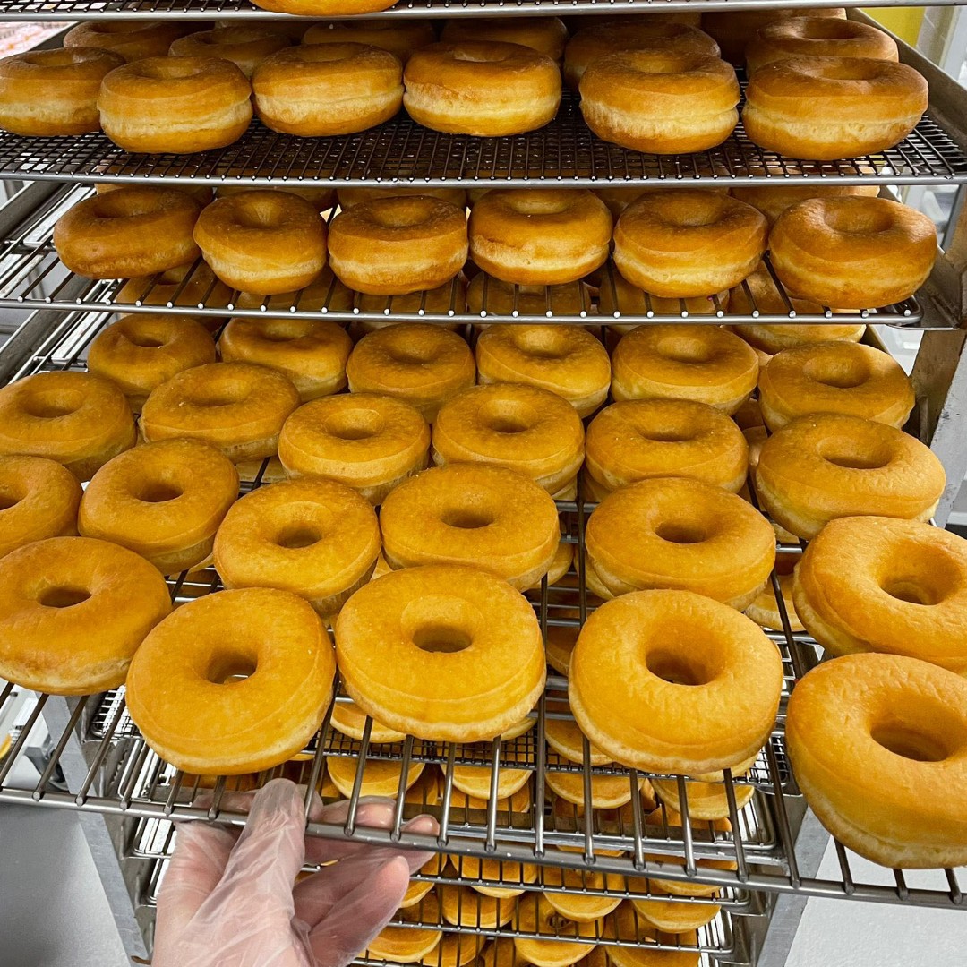 Want to take your doughnut game to the next level? Our doughnut equipment can help you produce perfectly shaped doughnuts every time. Impress your customers with delicious and perfectly-formed doughnuts. #perfectdoughnuts #doughnutequipment