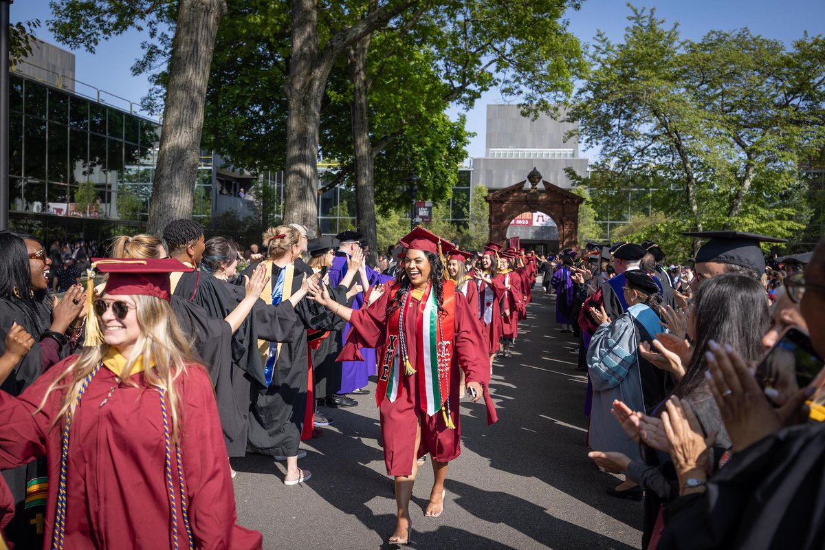 We're still all smiles from the excitement and joy captured during the Arching Ceremony last week. Photos of the time-honored tradition are on the College's Flickr account - more will be uploaded throughout the day. flickr.com/search/?user_i…