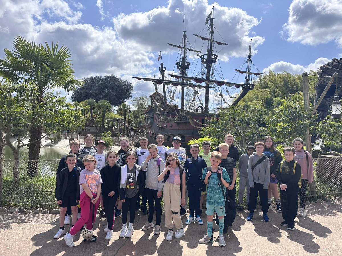 NantYParcSchool's tweet photo. Pirate 🏴‍☠️ Land #ParisNYP2023 https://t.co/VP36qEykgY