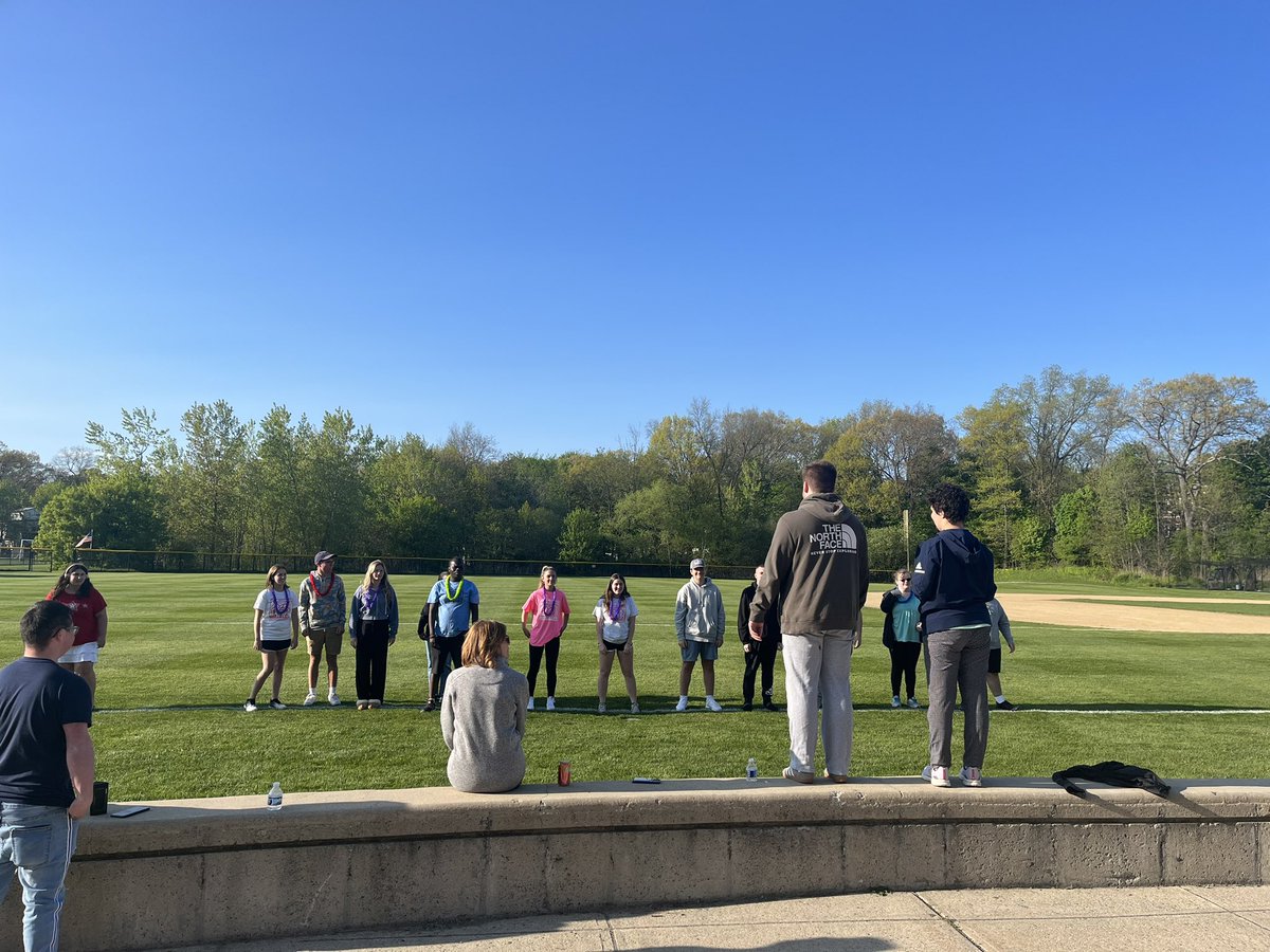 Best Buddies celebrated our senior class last week! This group of student will always be extra special to us, we can’t wait to see where life brings you! 🖤🧡