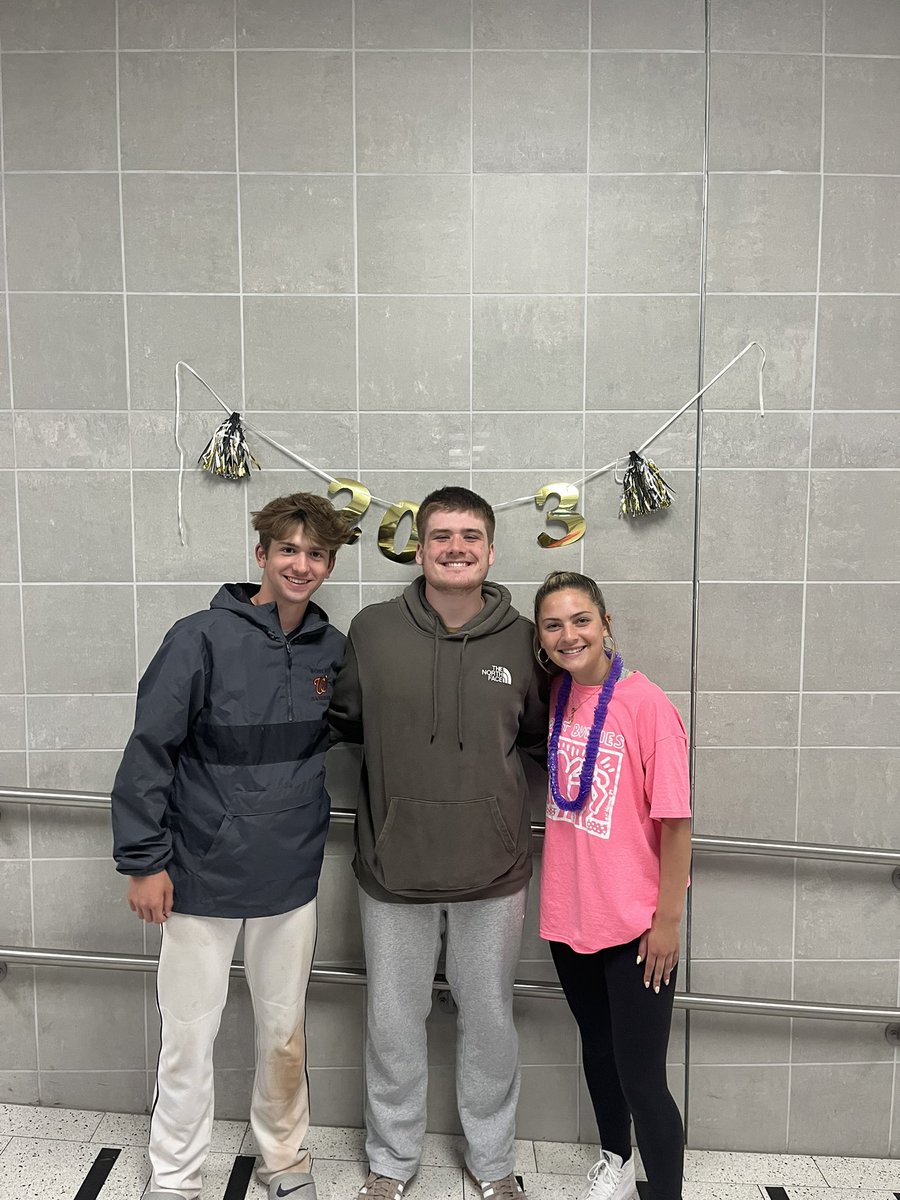 Jessica Stone (@ms_stonestweets) on Twitter photo The torch is passed on! Please congratulate Rachel Dabrieo & Quinlan Vining on becoming next years Best Buddies Presidents! 🎉Thank you Jackson for all your hard work this year! <a href="/bestbuddieswmhs/">Best Buddies Wmhs</a> <a href="/MissMorganSS/">Miss Morgan</a> The torch is passed on! Please congratulate Rachel Dabrieo & Quinlan Vining on becoming next years Best Buddies Presidents! 🎉Thank you Jackson for all your hard work this year! <a href="/bestbuddieswmhs/">Best Buddies Wmhs</a> <a href="/MissMorganSS/">Miss Morgan</a>