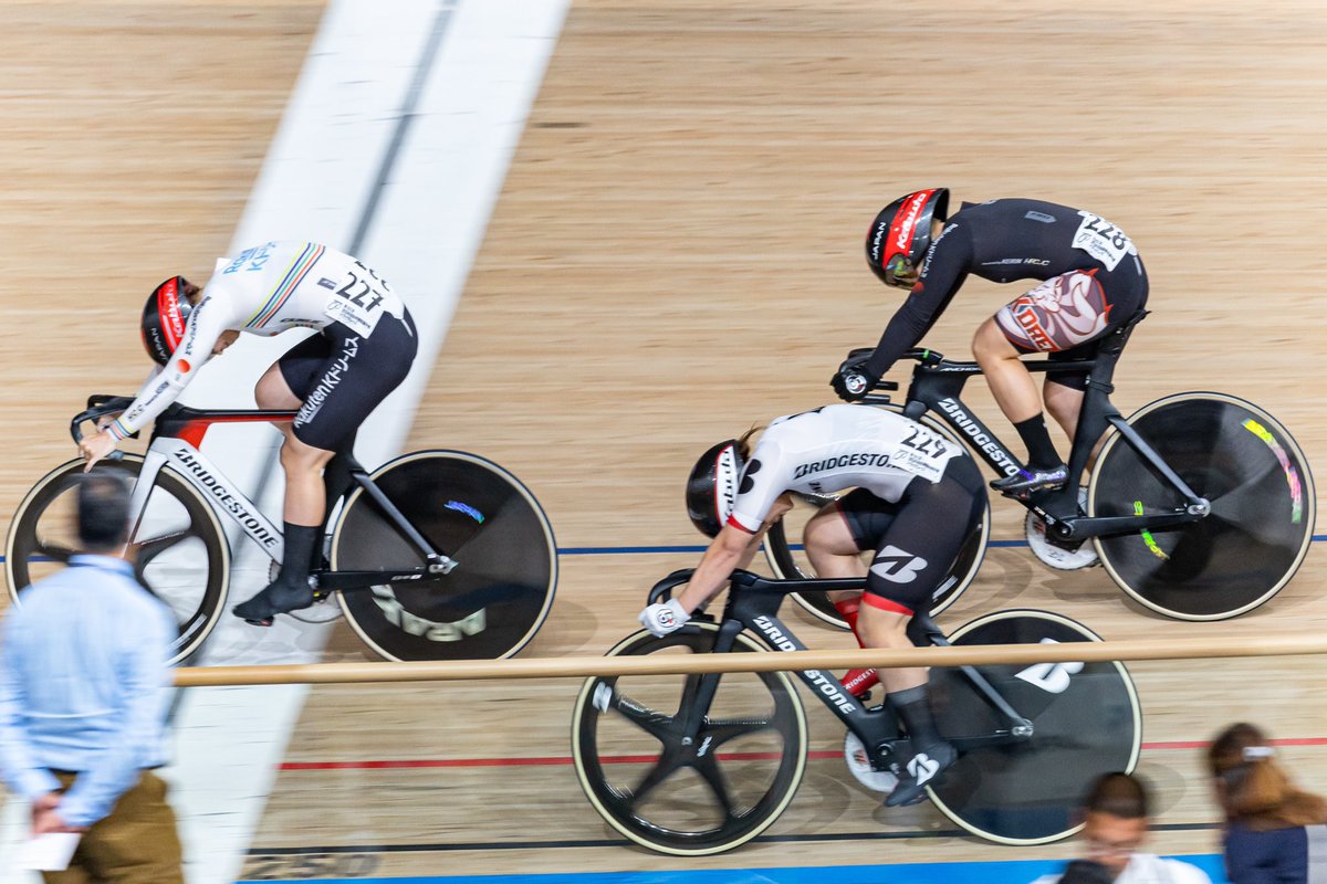 全日本トラック2023 ⭐️2年連続三冠⭐️
ケイリン　優勝🏅
スプリント　優勝🏅　(10.724)大会新
500TT 優勝🏅　（34.467)日本新
沢山の応援ありがとうございました📣

#キツネポーズ
#SHIMANO
#TEAMBRIDGESTONE
#楽天Kドリームス
#Cyclers
#SUBARU
#AEON
#KABUTO
#Q365
#NIPPO
#ブリヂストンサイクル