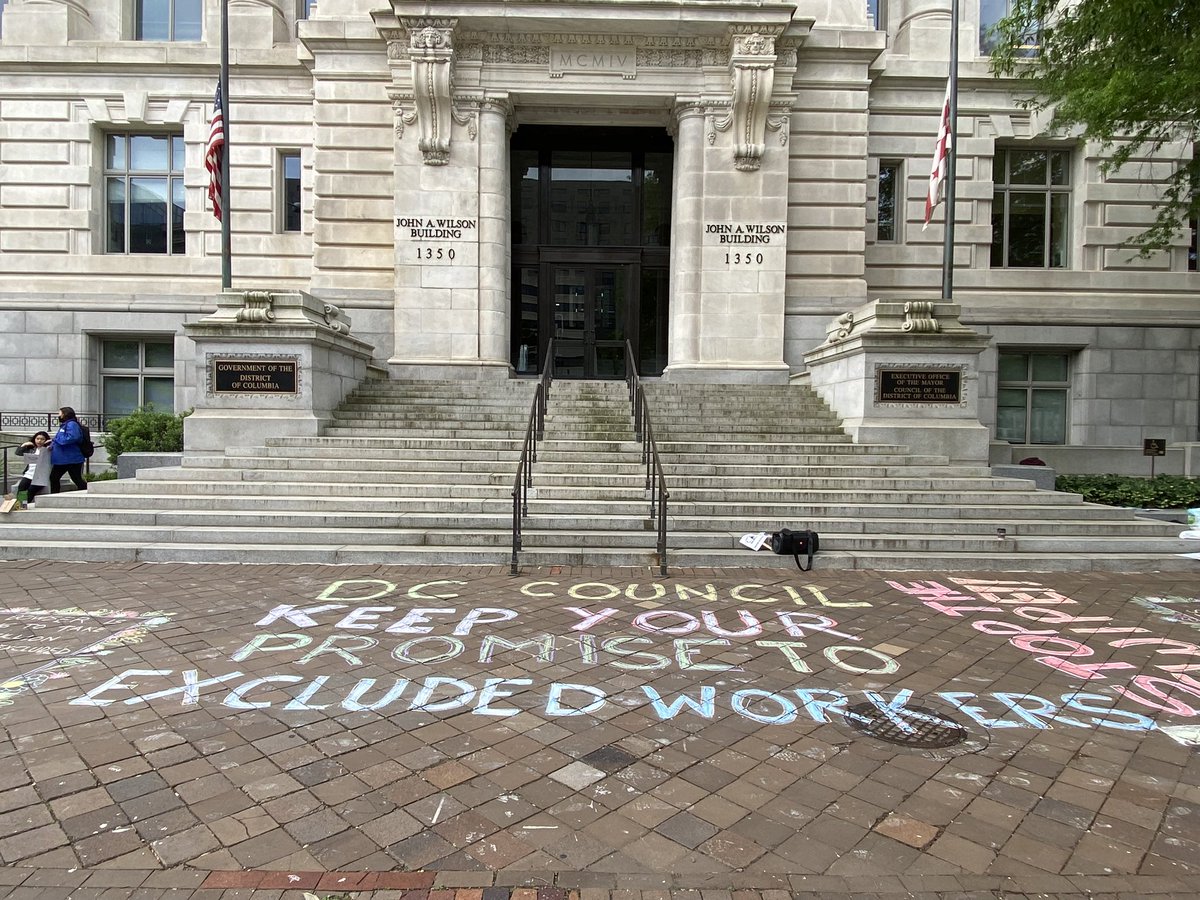 maustermuhle's tweet image. Immigrant workers are outside the Wilson Building this morning asking the D.C. Council to restore the $20 million in financial assistance for excluded workers that @MayorBowser took back in her revised 2023 budget proposal.