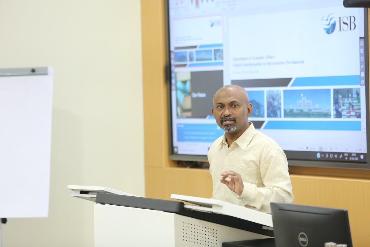ISB_CEE's tweet photo. #ISBExecEd is proud to have created a unique learning immersion for the DEA. The programme enables effective infra planning and ability to navigate change during digital transformation. In attendance were senior officers from the shipping, railways, transport, and energy sectors. https://t.co/iQnSuDJ6dL