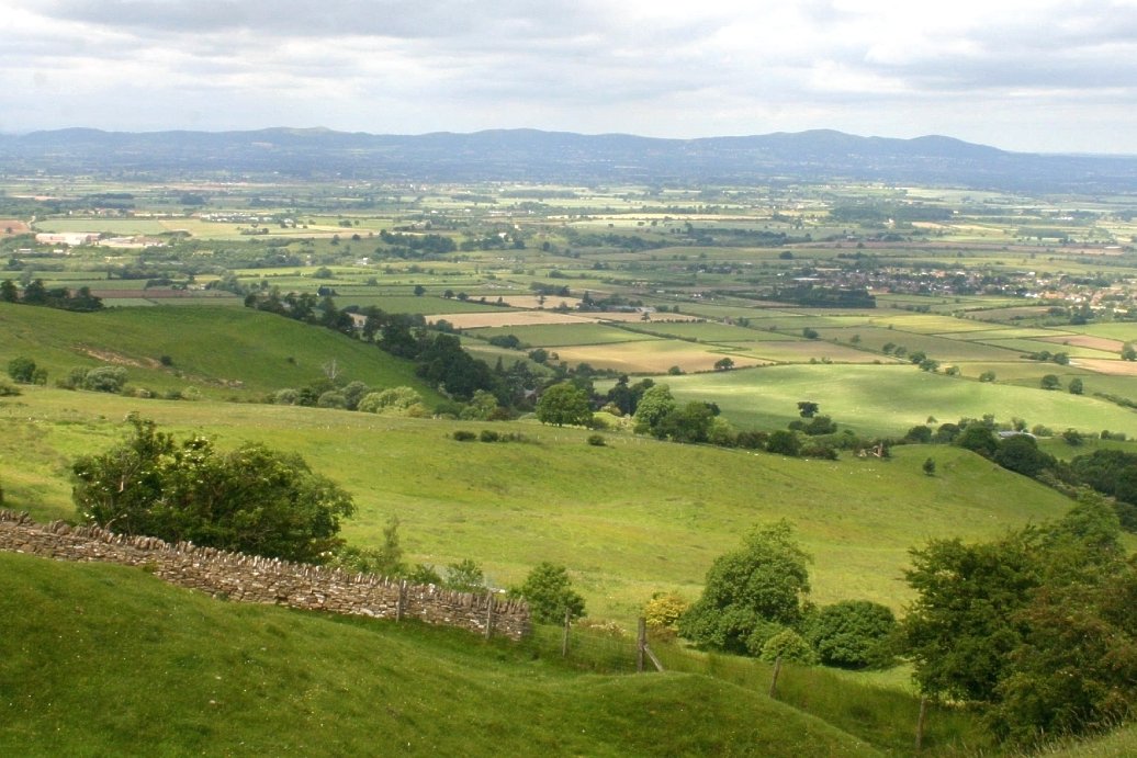 MoretonsBredon's tweet photo. Spring into Summer with our special offer—10% off the total cottage price for bookings (minimum 2 nights) made before end of June 2023.  Contact us (enquiry@moretonsbredon.co.uk) to book.🌞 https://t.co/1ve0nFtfv7