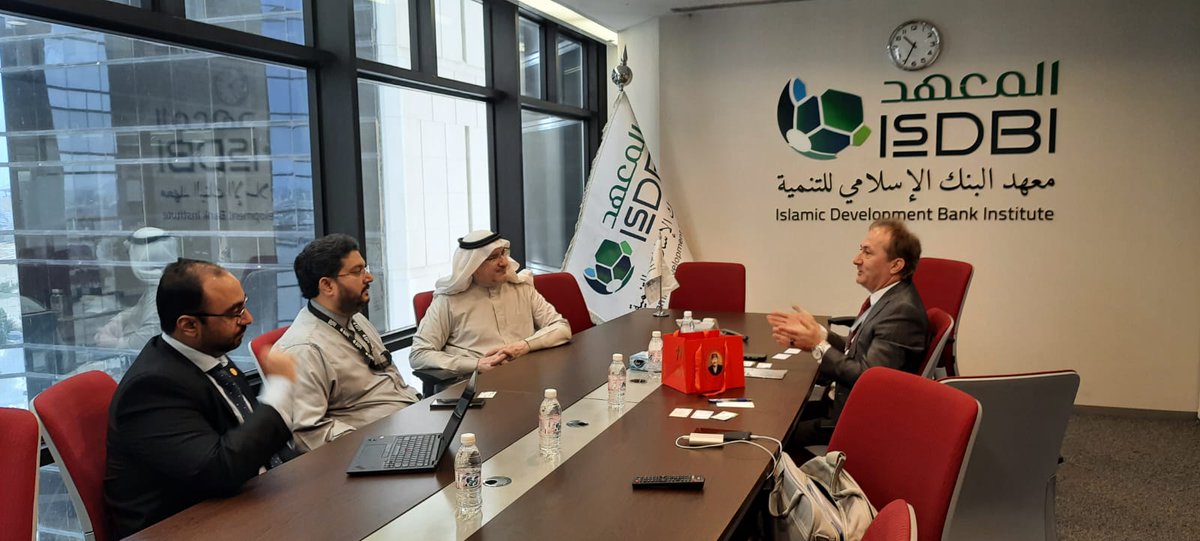 ADFIMI visits ISDBI
ADFIMI Secretary General Mr. İlhami Öztürk visited The Islamic Development Bank Institute (IsDBI).
Mr Öztürk discussed the areas of cooperation with Dr. Sami Al-Suwailem Acting Director General, IsDBI &amp; Chief Economist.