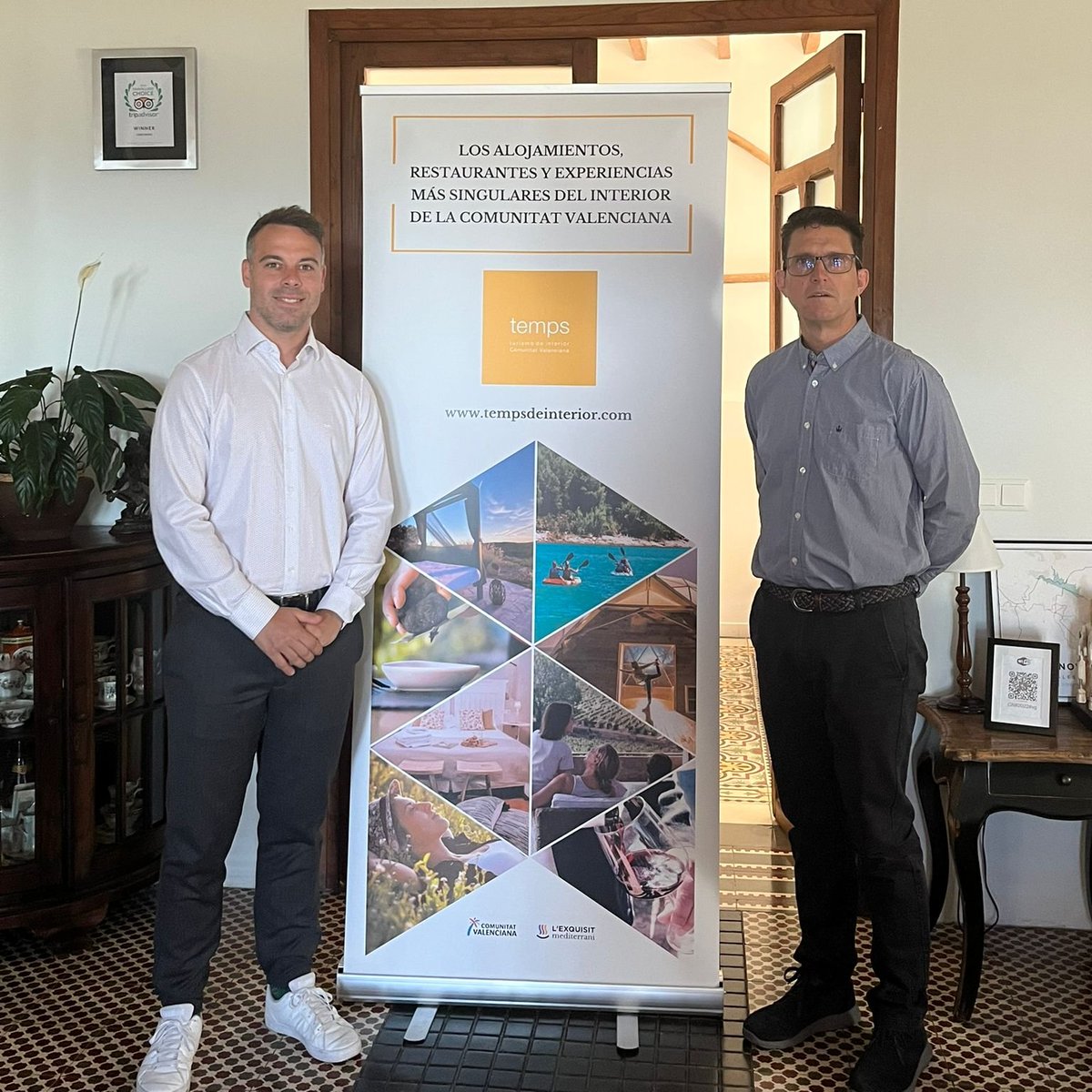 GVAturisme's tweet photo. 🏡Trabajamos con el club de alojamientos de interior @temps_cv para incorporar sus previsiones, perfiles de demanda y ocupación en la gestión digital de datos de la #SmartDataOfficeCV de @GVAinvattur https://t.co/THnHAhCKnp