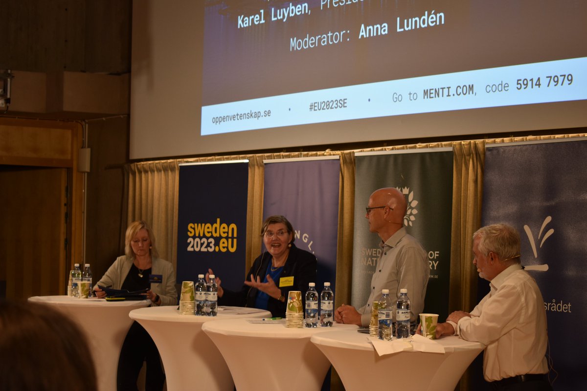 HorizonEU's tweet photo. 🔴Happening NOW: watch the #PolicySupportFacility #MutualLearningExercise on #CitizenScience dissemination event from Stockholm 🇸🇪.

Join us today and tomorrow to discover how the EU🇪🇺 supports citizen science across Europe.

Follow the event live here!
👉https://t.co/dWFmVUACSk https://t.co/KFfEg86Axu