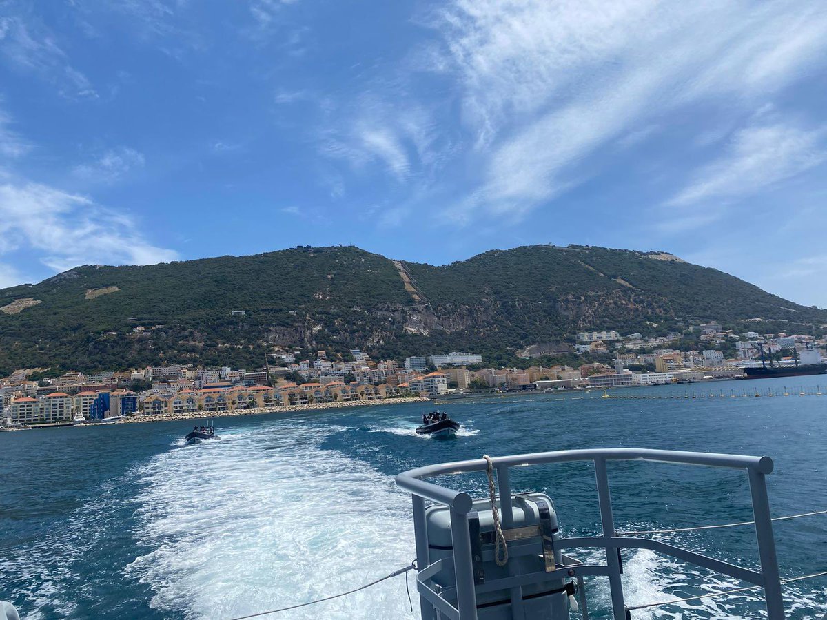 RNGibSqn's tweet photo. #HMSCUTLASS conducting Pacific 24 Seaboat training with members of the @RNReserve to refresh their skills and ensure they are ready to seamlessly rejoin the Fleet! #Gibraltar #oneteamonedream @MODGibraltar  @CdreMelRobinson @RNGibSqn https://t.co/YDZ6R9k1VZ