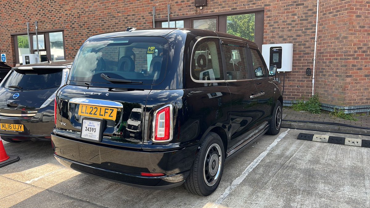 HP taxi company ⚡️ tweet media