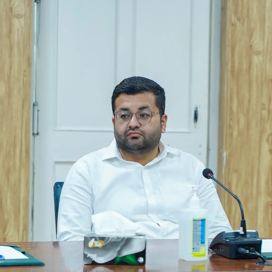 Malnutrition affects millions of children and adults in our country, depriving them of the proper nutrition they need to grow, develop, and lead healthy lives. Many families in Pakistan struggle to afford and obtain nutritious meals. Allah Walay Trust provides daily meals to 3500