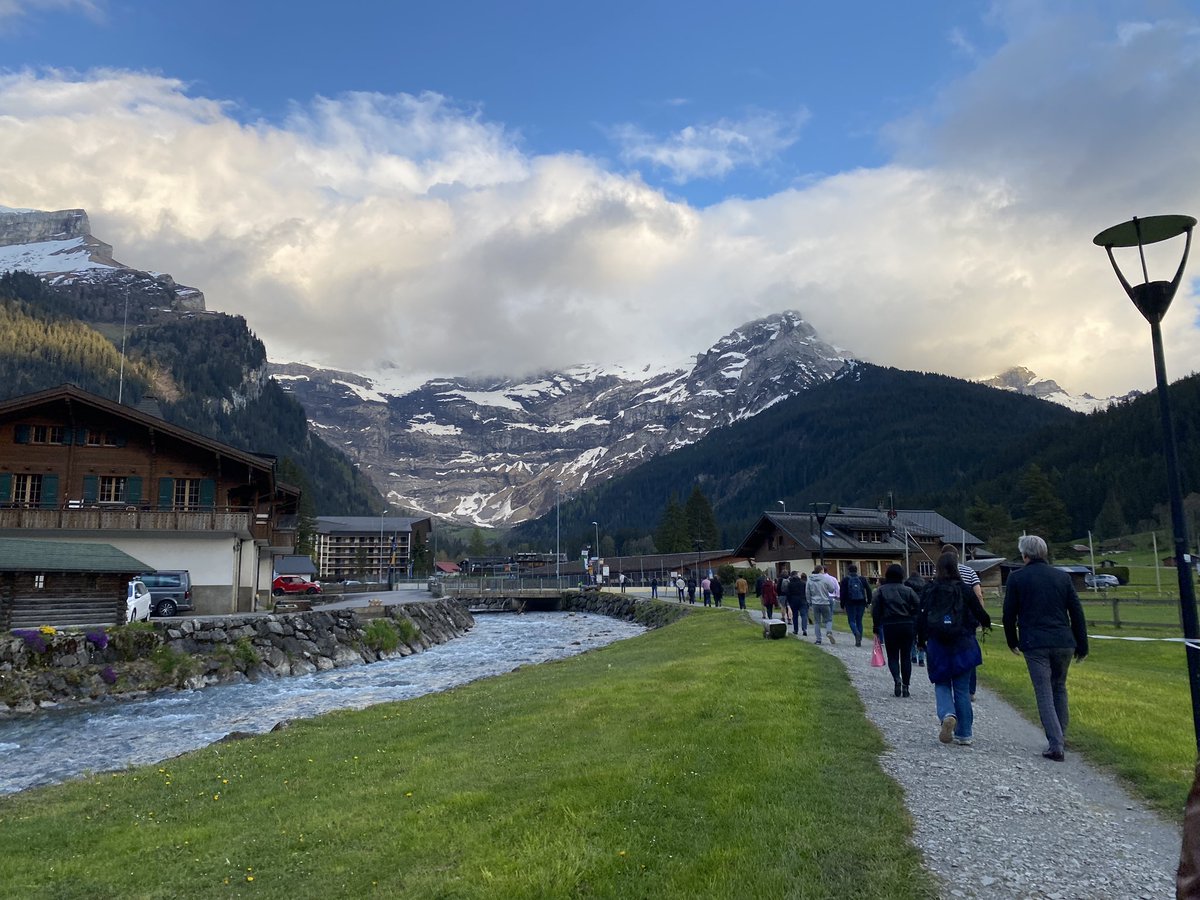 Les Diablerets is really the best @GordonConf location 🤩 @rafalklajn and @Natha_tweet bringing together an incredible community 🙏#supramolecularchemistry #selfassembly