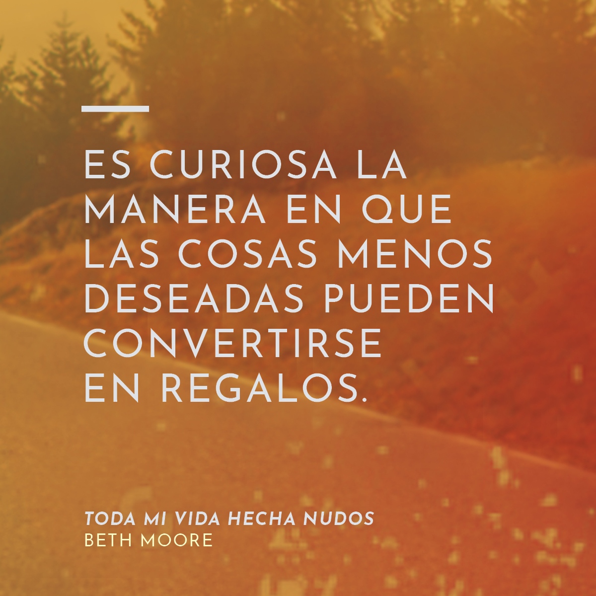 La autobiografía Toda mi vida hecha nudos de @BethMooreLPM es un retrato hermoso de resiliencia y sobrevivencia y un conmovedor recordatorio de la fidelidad duradera de Dios.

¡Disponible HOY! 🧡

bethmoore.autortyndale.com

#AllMyKnottedUpLife #TodaMiVidaHechaNudos @TyndaleHouse