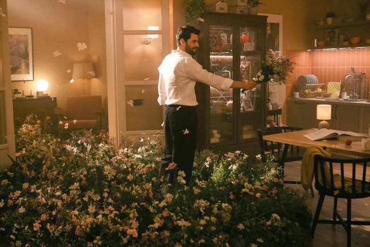 Akın's trip to Moscow: he is keen on Russian literature and theater, appreciates the works of Dostoevsky, Tolstoy and Stanislavsky. He walked around the city center and made a wish to visit Russia again

❤️❤️❤️🔥😎🙌
#AkınAkınözü