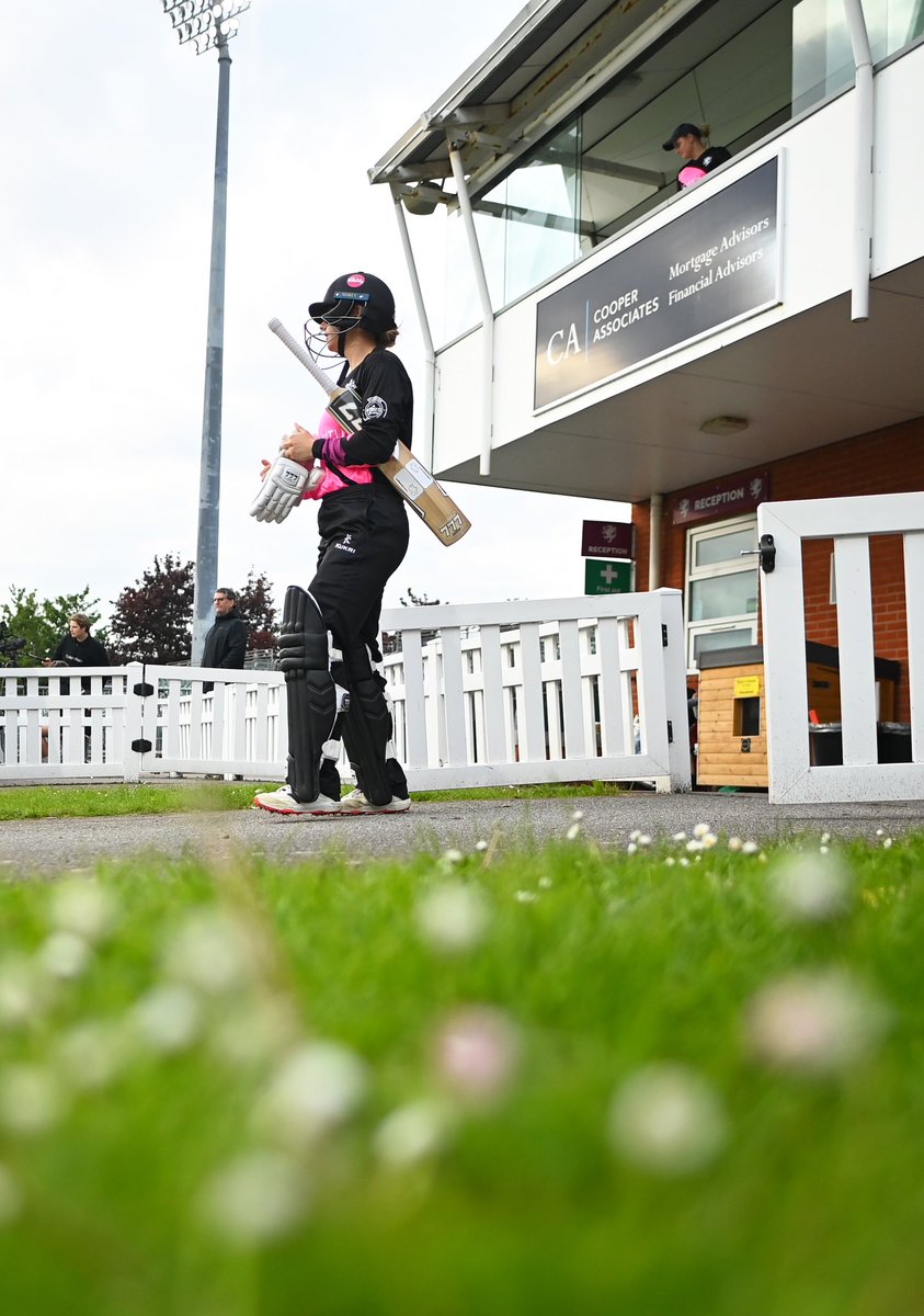 NatWraith's tweet image. Top day with @SomersetCCC getting the W. Big thanks to @SouthmeadProj for the support! Happy to be helping raise awareness for the work they are doing with mental health in Bristol