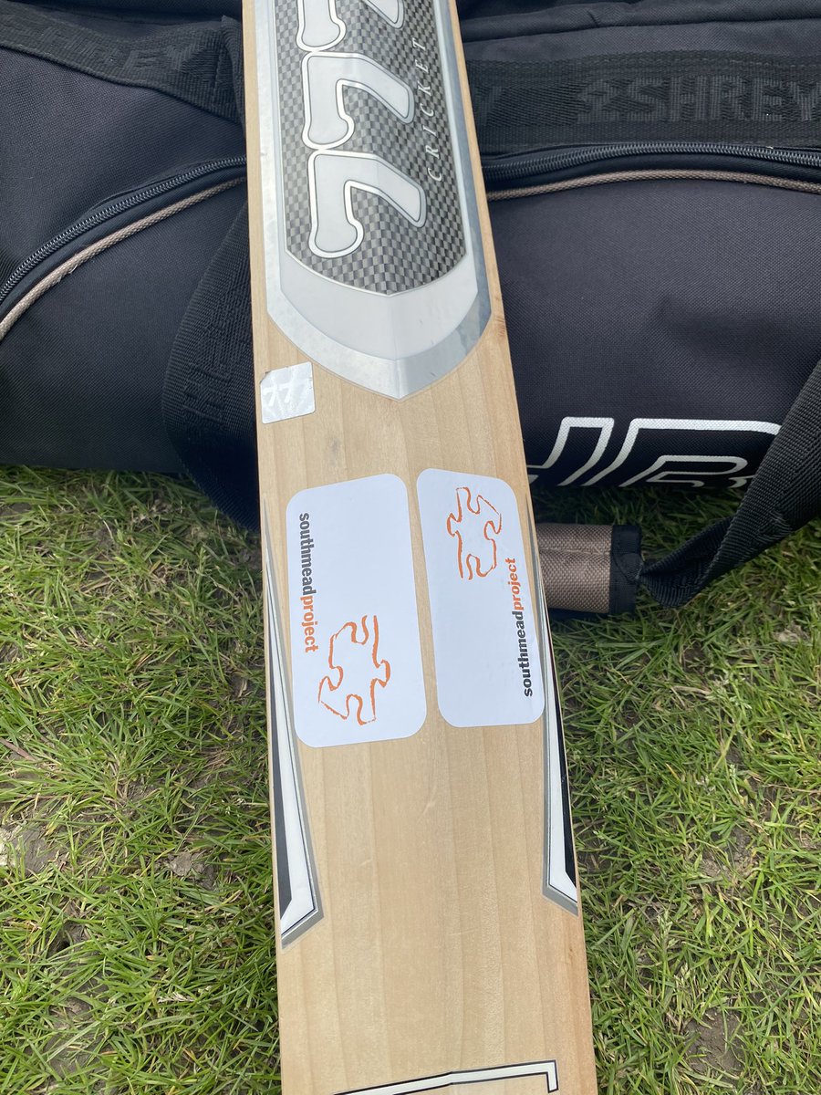 NatWraith's tweet image. Top day with @SomersetCCC getting the W. Big thanks to @SouthmeadProj for the support! Happy to be helping raise awareness for the work they are doing with mental health in Bristol