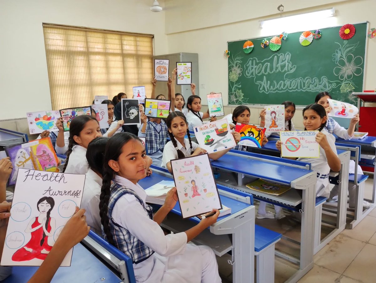 skvnewfriends's tweet photo. The groundwork for all the happiness is good health. Vibrant,soul awakening messages given by our students of SKV new friends colony 1925033 through art and painting under the guidance of our HOS mam- Ms. Indira Sagar and Drawing tr. Ms. Seema Alreja #MayForHealth
@IHWCouncil https://t.co/kvWgA5YtaL