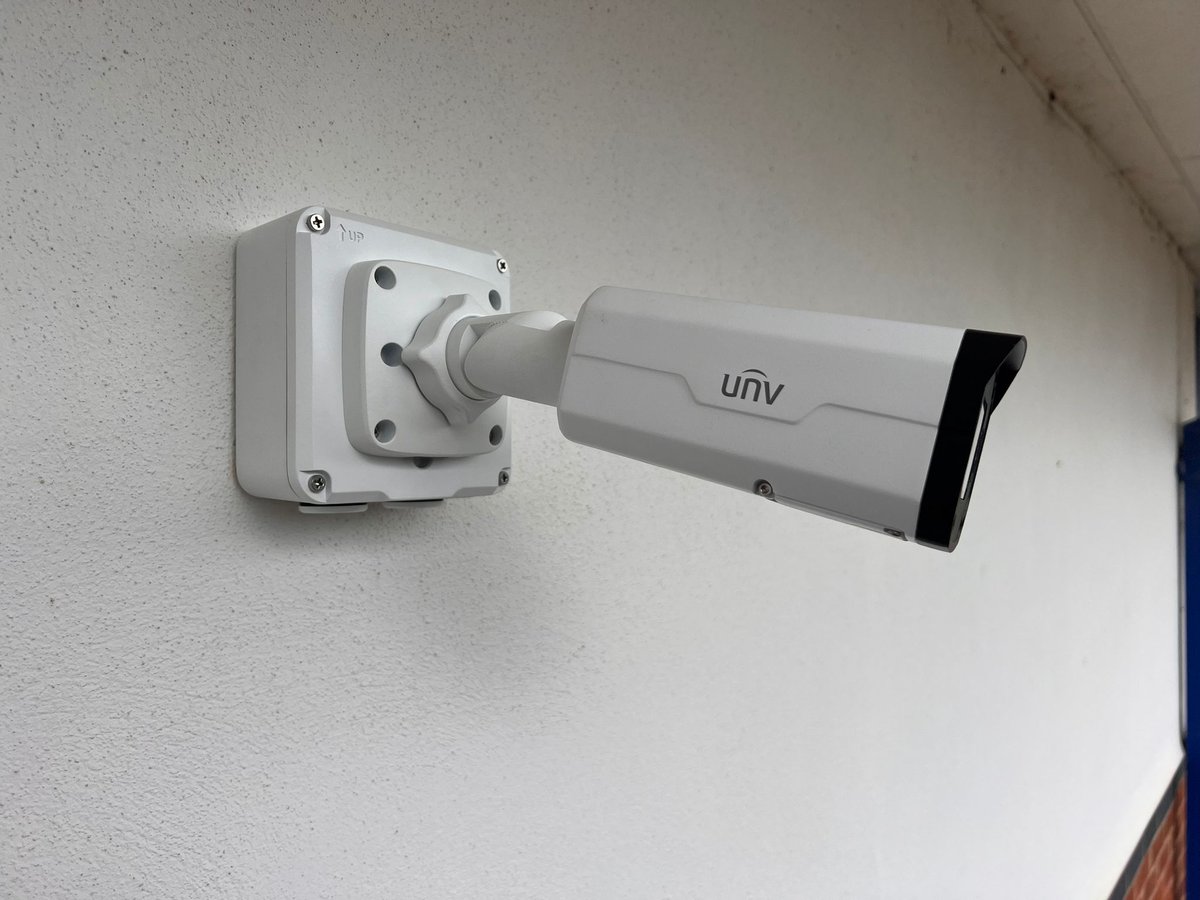 TCNS_'s tweet photo. Completion of the UNV CCTV project,  supply a UNV 5MP starlight 2.7 - 13.5mm motorised varifocal Bullet camera at the deal location to capture the carparking area and to allow the end client to zoom in #project #team #cctv #installation #bulletcamera #camera #unv #support. https://t.co/dQM9yxxqtY