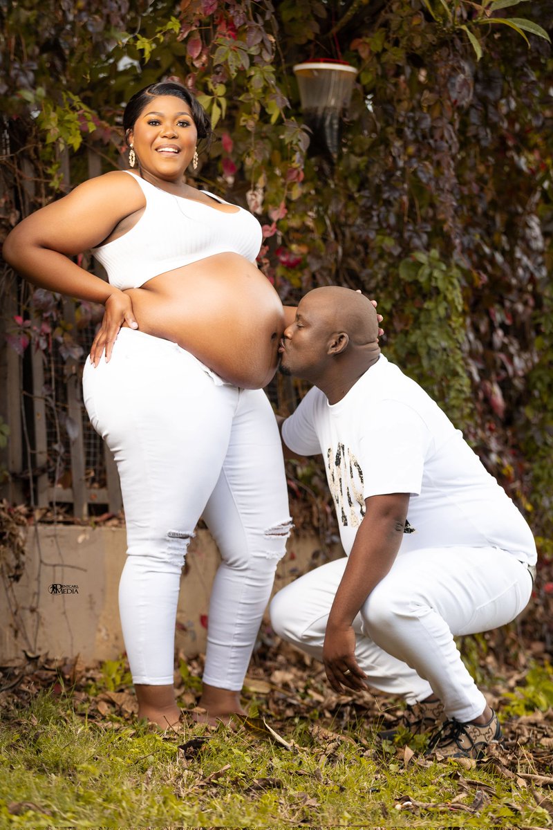 pentcarl's tweet photo. “What good mothers and fathers instinctively feel like doing for their babies is usually best after all.”
– Benjamin Spock
@CameraStuff
@GodoxGlobal
@CanonRSA
#maternityshoot #pregnancyshoot #godoxsa #camerastuff #canonrsa #precisecapture #pentcarlmedia #pretoriaphotographer https://t.co/1CXARG2P3U