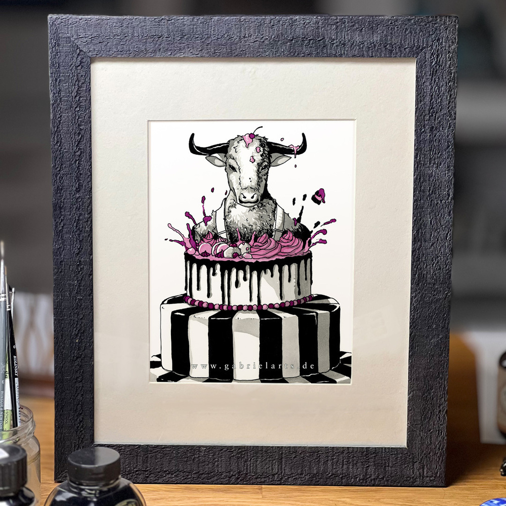 Taurus, jumping out of a birthday cake. Isolated, this one is a bit strange because the character is so frontal and rigid in this very disciplined cake... but I enjoy this contrast a lot. I think this one was mainly Rohrer and Klingner Antique Ink Bordeaux for the color. I l…