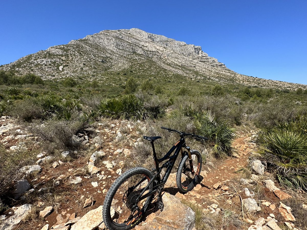DirkBrandPC's tweet photo. Fantastic & crazy bike ride! Grenadella >Montgo >Cabo Antonio >Monte Javea. So much fun and sooo exhausted 😴 🙏😎💪👍👏🤪 #grenadella #montejavea #montejavea #mtb #montgo #caboantonio #mountainbike #downhill #ibiscycles #fun #exhausted #fitness #fitnessmotivation #spain #spain🇪🇸 https://t.co/AwChtkrGQd