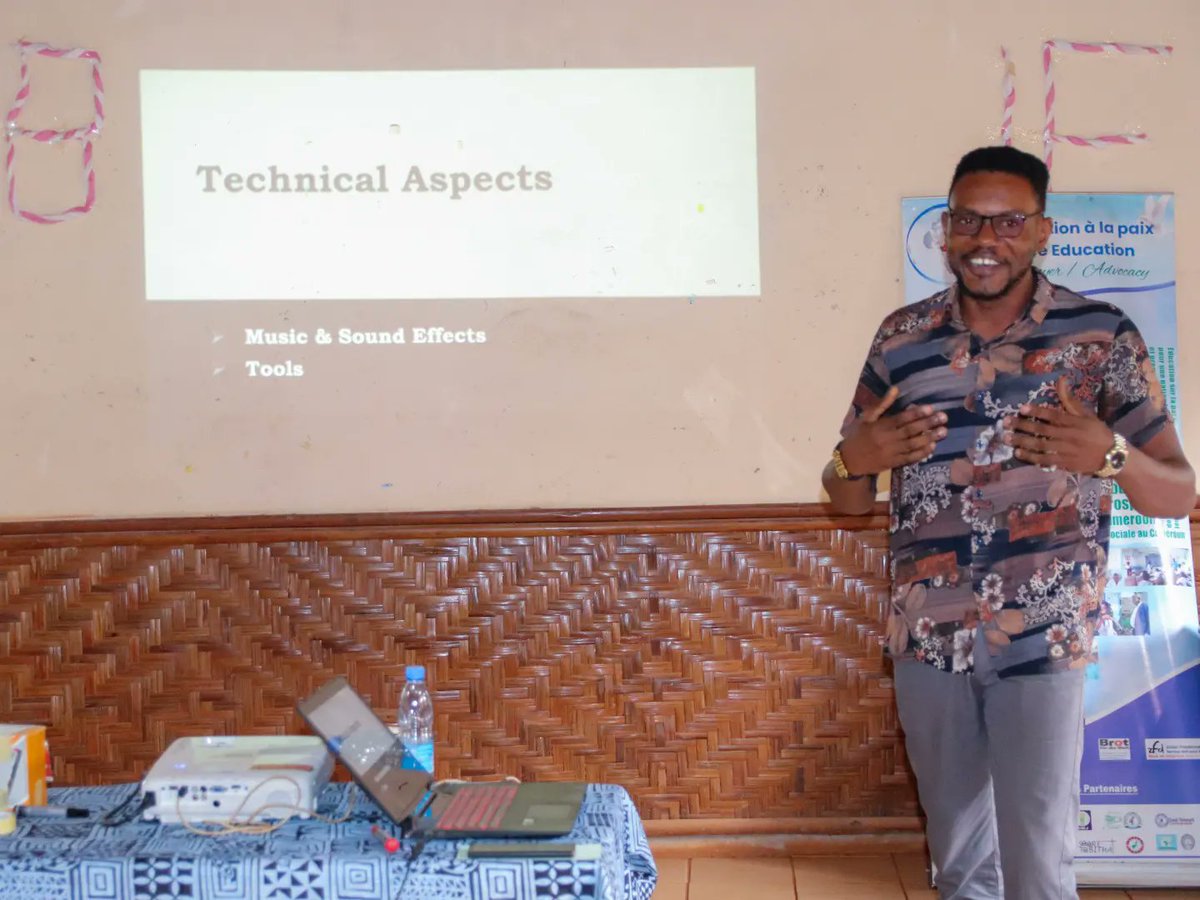incredible_ti's tweet photo. Training some members of the #CivilSocietyOrganization #cso #APADER #bangante #WestRegion on the #production of #RadioDrama
@farmradiogh @gcrntweets @CRAwards @commradio990 https://t.co/nOGEBjgDzk