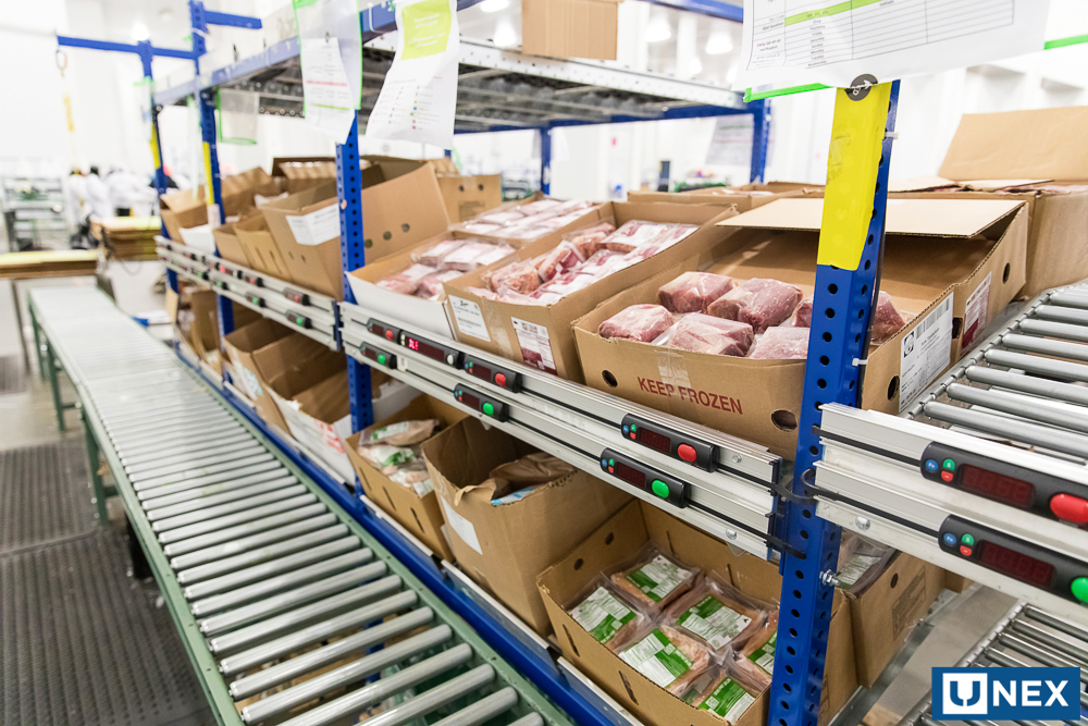 UNEX's tweet photo. HelloFresh transformed their meal kitting assembly lines with FlowCell flow racks from UNEX. The new system replaced wire structures and cut the length of their assembly lines in half. 
#UNEX #FlowCell #FlowRack #MealKit #Assembly 
https://t.co/ttfKVXbd8f https://t.co/2b0RtdmuiW