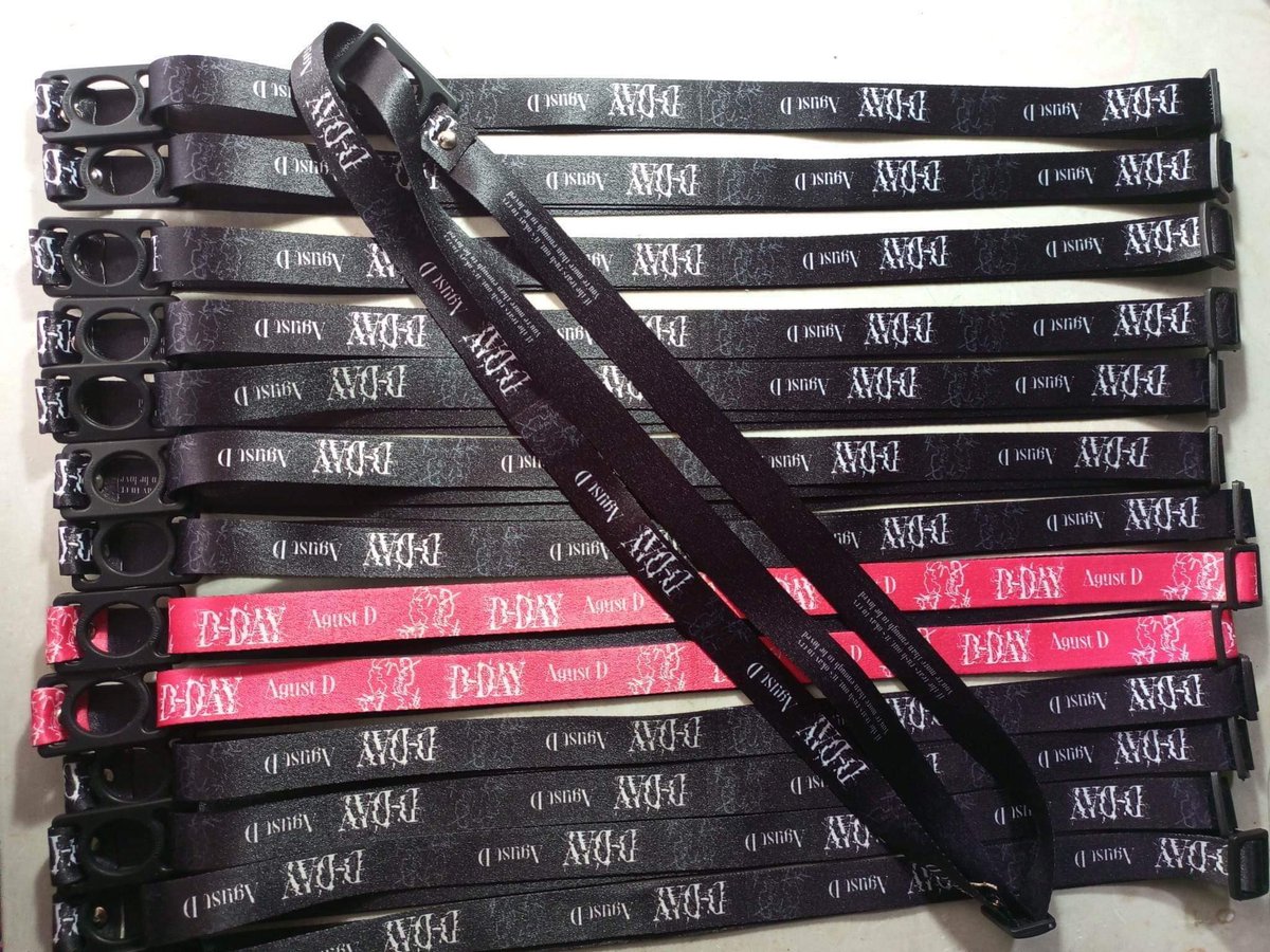 korecart's tweet photo. wts lfb

customized d-day army bomb body strap 
PHP 350 // SGD 8.5

preorder: 1-2 weeks

reply mine + qty

🏷 agust d tour singapore indonesia thailand ph sg jkt bkk agustd suga bts lightstick deco https://t.co/sTv9BIo2Zw