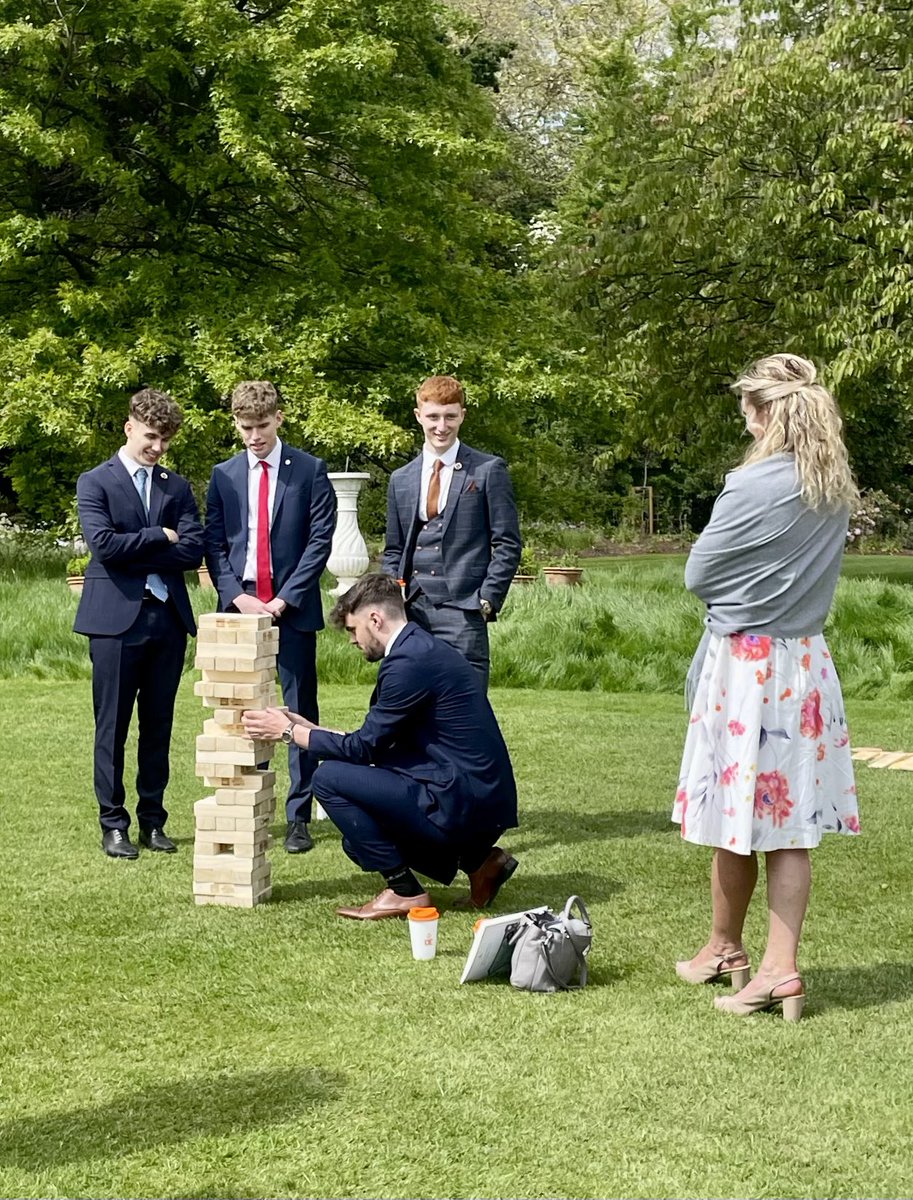 DofENorth's tweet image. What an incredible day at Buckingham Palace celebrating thousands of young people achieving their @DofE award.
It was a privilege to chat to many young people &amp;amp; their guests. Their confidence, determination &amp;amp; resilience is clear to see.
Thank you to @RoyalFamily for a great day!