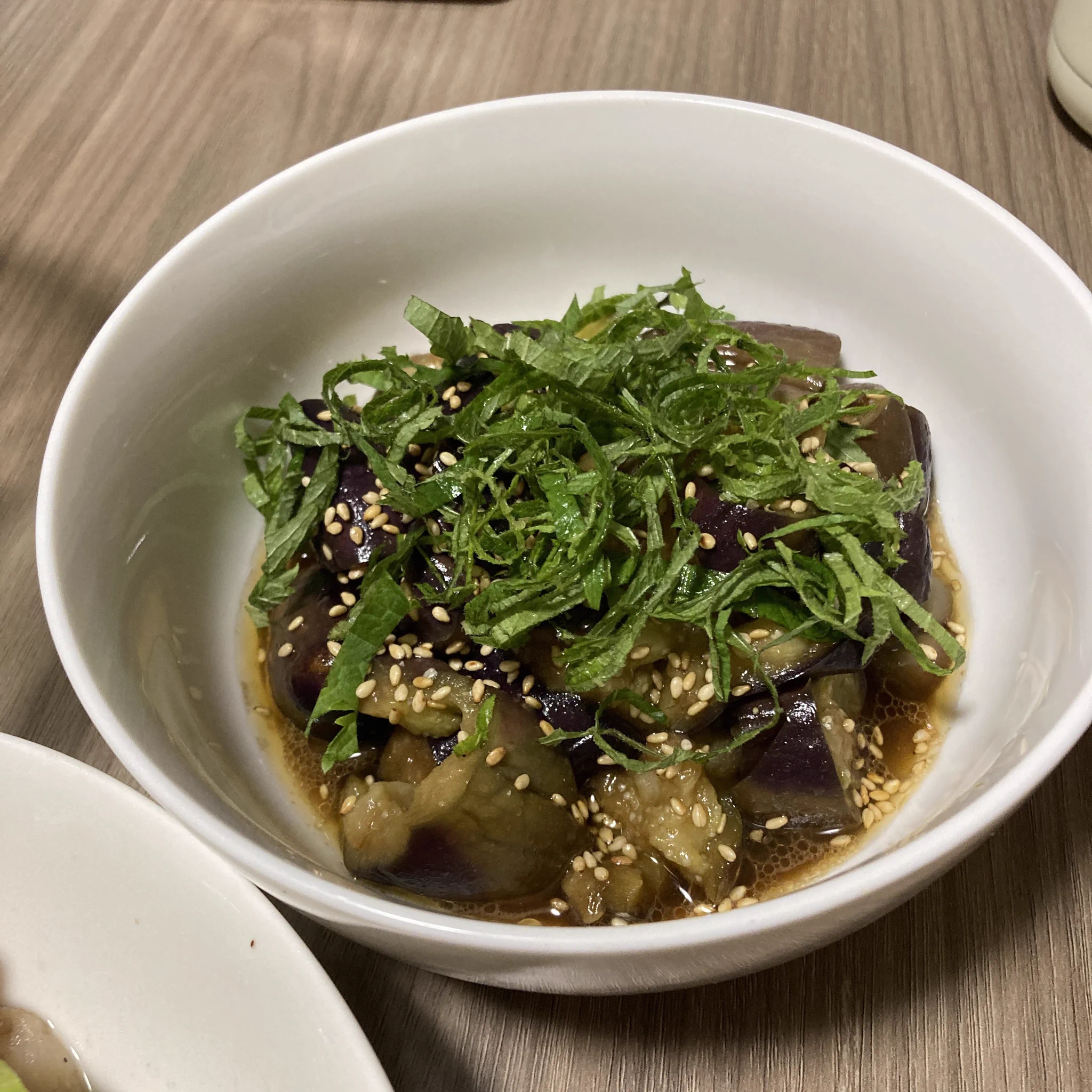 晩ご飯
作る気力失せてたけどモヤシ使わないとだし、作ってくれる人もいないしUberとかの予算はないので渋々お料理
火を通したレタス好きなのでハマごはんさんの豚コマレタスうまし！
作り置き兼で山本ゆりさんのやみつきなすにまりえさんのモヤシときゅうりとツナのサラダ
ごちそうさま！😋🙏  