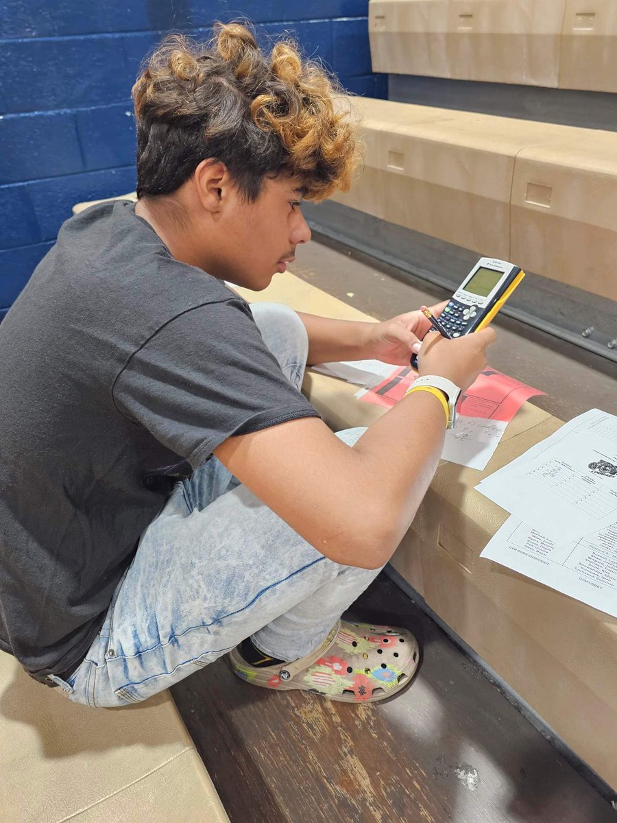 ReidRossCougars's tweet image. Today is EOG Review Field Day and our students are ready to #StepIntoSuccess!