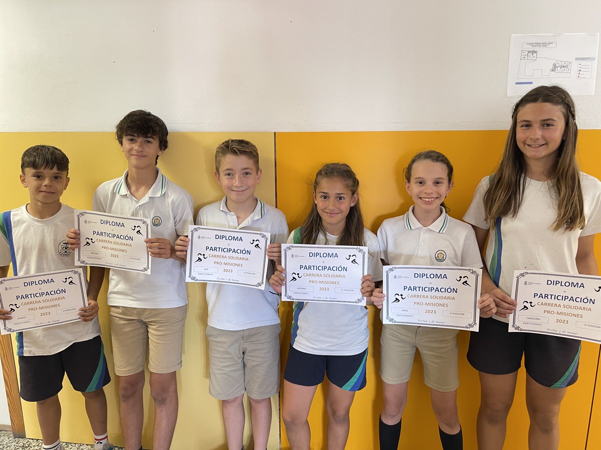 pmariagrao's tweet photo. La semana pasada fue nuestra carrera solidaria en favor de las misiones Pureza y aquí tenemos a los ganadores de Primaria con sus diplomas y al ganador de la rifa ¡Enhorabuena a todos! #misiones #purezademaria #africa #america #europa #solidaridad #compartir #educacionenvalores https://t.co/VQ953isI8W