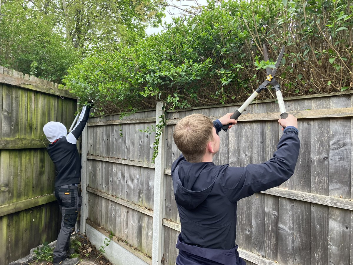 Walsall_College's tweet image. Our electrical installation and engineering students played in a big part in helping to get Daffodils Community Gardens in St Martins Church ready for a #KingsCoronation Party - hubs.li/Q01Q12y00    #bighelpout