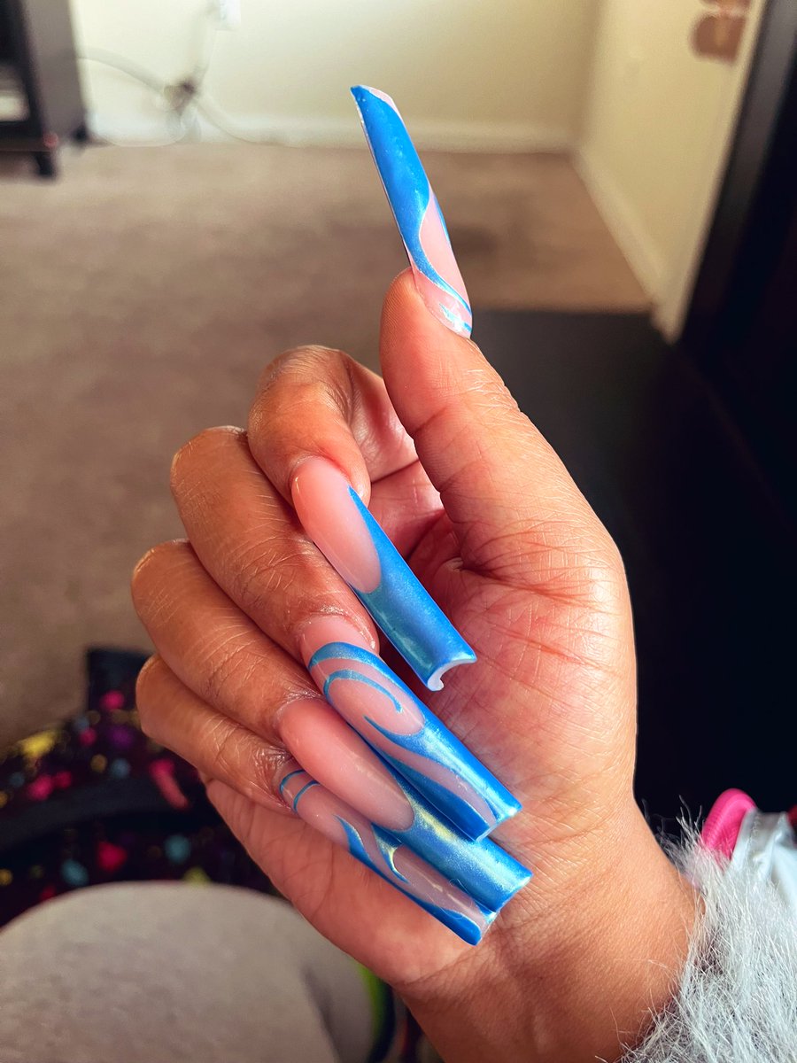 dabigBANGtheory's tweet photo. my best friend fucking SNAPPED on this set. I literally showed her some inspo  and shorty went straight to work   💙⛓️

@YouveGotNaild https://t.co/xLVLtKTROX