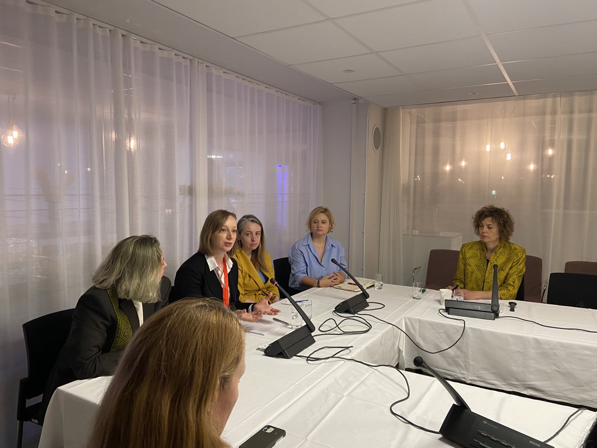 Great exchanges at #SthlmForum today! At our roundtable on how to implement the #WPS agenda in 🇺🇦, representatives from civil society in #Ukraine, the #WesternBalkans & the #SouthCaucasus came together to discuss learnings from their respective contexts. @SIPRIorg