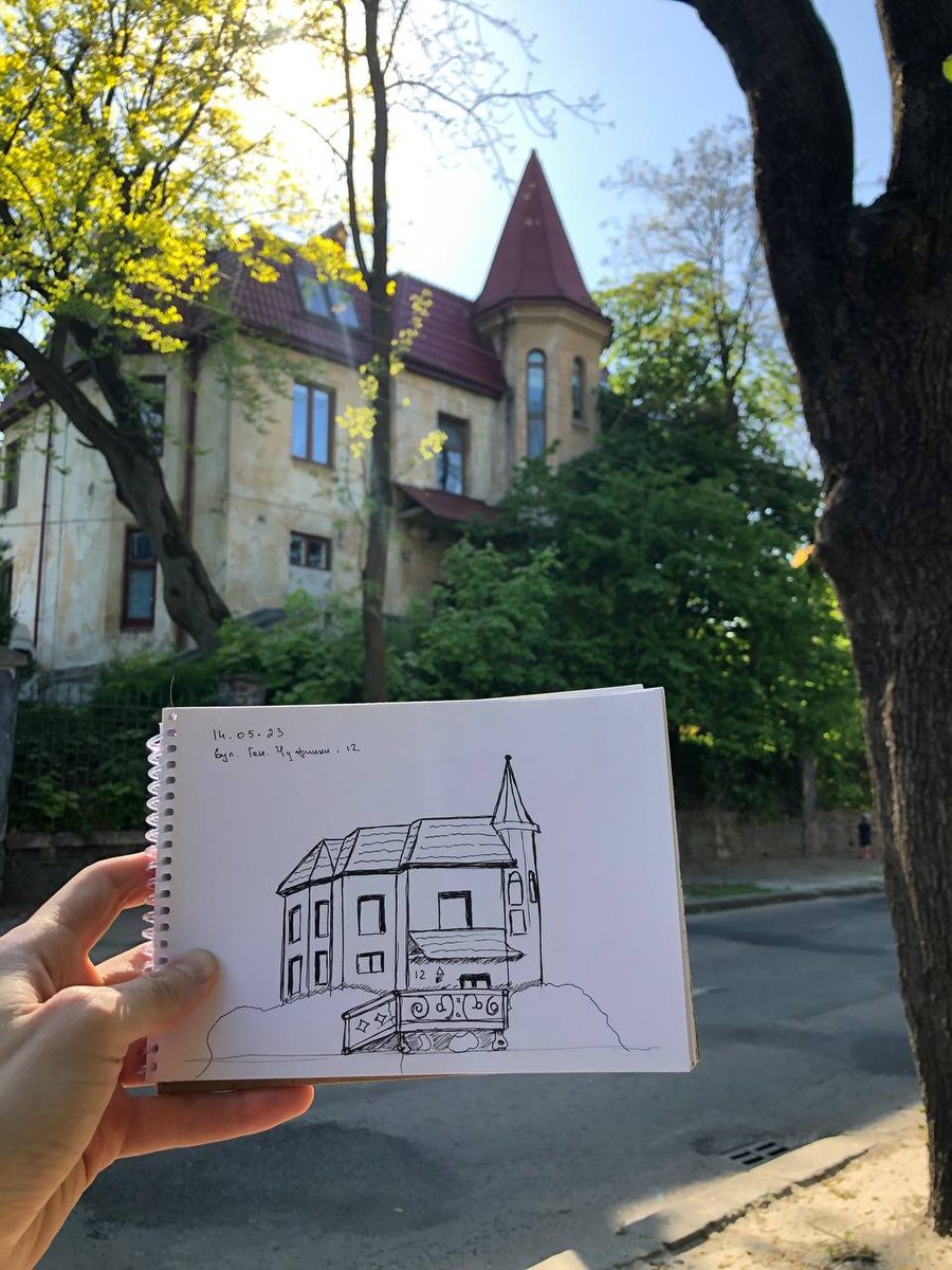 AvistinK's tweet photo. #UrbanSketchers #sketches https://t.co/y29Of2rvYh