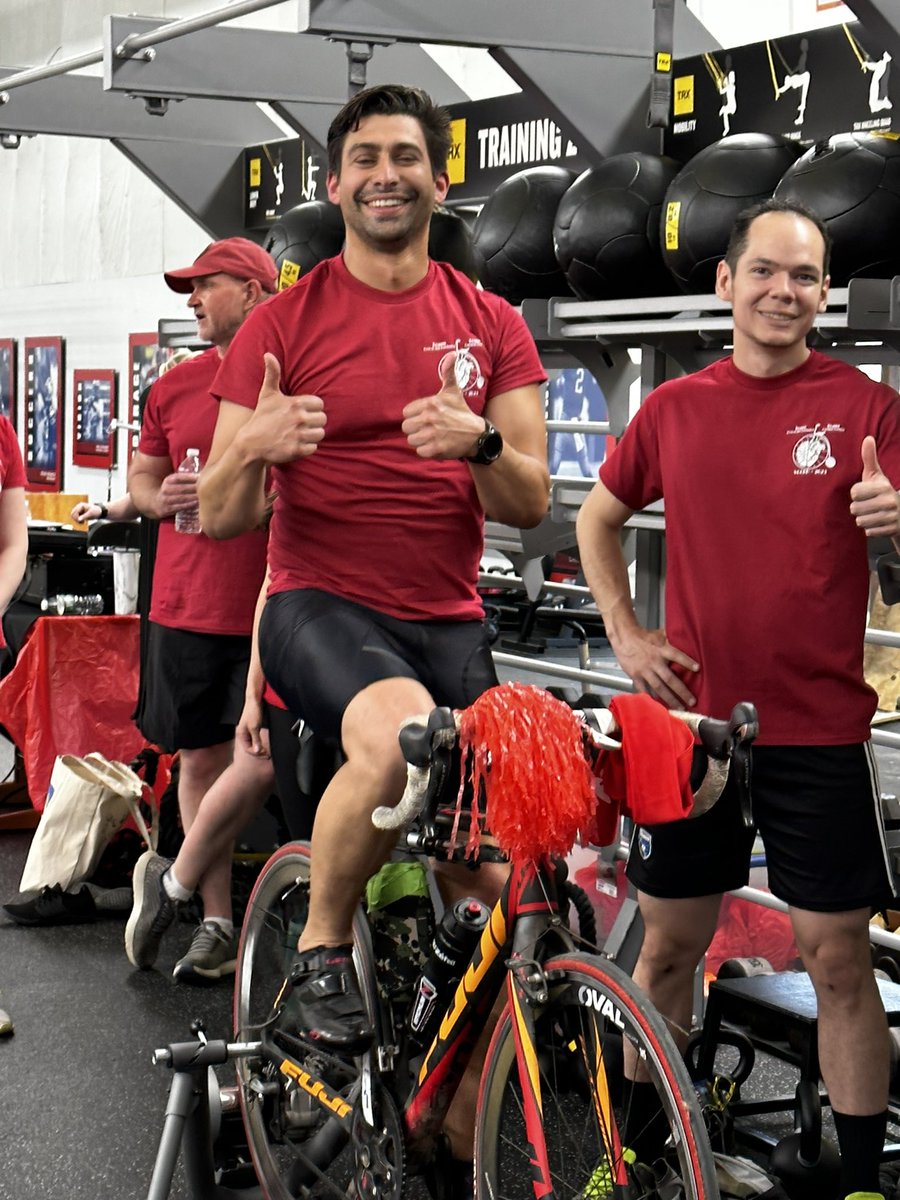 UVMHeartBrain's tweet photo. @VTHeartAssoc @UVMDeptMed We were so pleased to have two teams at #CycleNation802, decked out in great shirts! Thanks to our leaders @MCaporizzo @DanielaZeMD!
#HeartBrainHealth @UVMLarnerMed https://t.co/HHRA9clG39