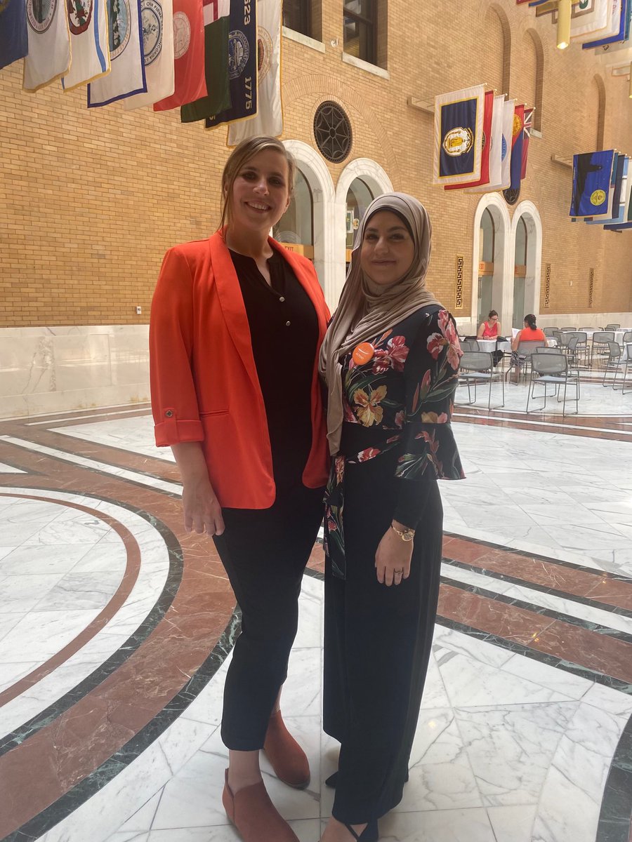 LauraHochMS's tweet photo. Yesterday, #MSActivist took on the State House in Boston to advocate for access to MS medications. As an added bonus, my favorite lobbyist, Ayah Roda, stopped by to help. https://t.co/kquTky8fmk