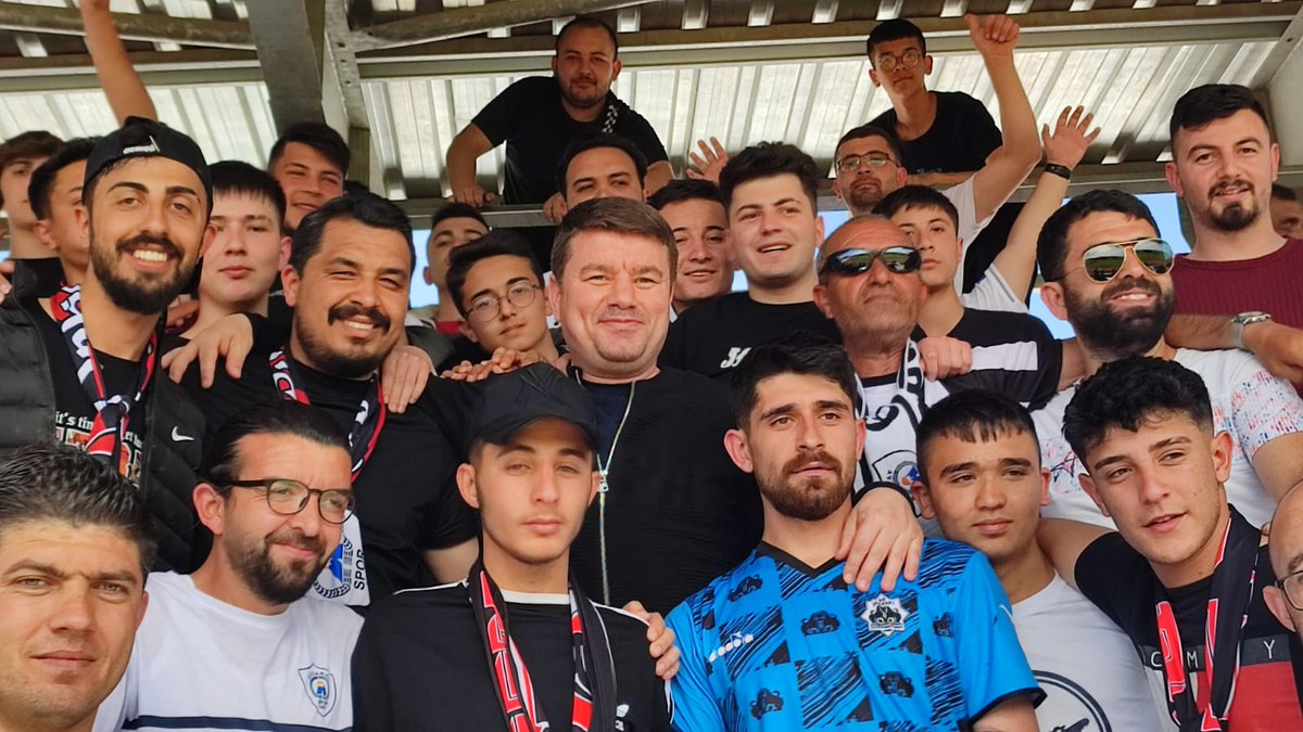 evrendincertr's tweet photo. Haftaya şampiyonuz inşAllah. 😎

Dediğimiz Gib;
O SENE BU SENE 💪

🆚Erbaspor 0-1 Aksaray Spor'umuz

Bizleri gururlandıran; inançın her şeyden üstün geldiğini gösteren oyuncularımızı ve taraftarlarımızı tebrik ediyorum. 🙋‍♂️

#Şampiyon 🏆
#AksaraySpor 🤍🖤 https://t.co/SRelSY53MC