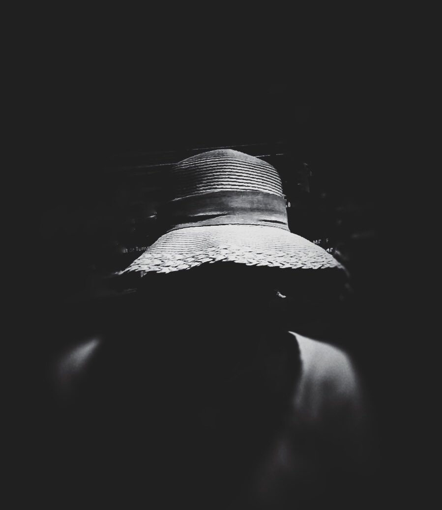 TeregonMaria's tweet photo. Soy mi musa, mi propia obra de arte. Instagram terenix mis fotos b&amp;n https://t.co/TMBw4Reoo9