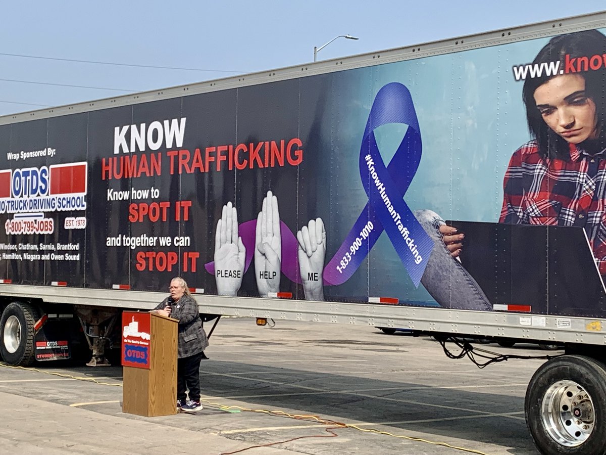 bigrigwraps's tweet photo. #JustWrapped We are honoured to have wrapped yet another truck in support of the @knowhumantraff1 campaign. With this heinous crime on the rise all around Canada, it's important to deliver a consistent message across the country to keep people informed & engaged with the cause
β¬οΈ https://t.co/ppYriboNgZ