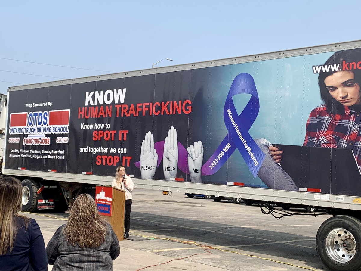 bigrigwraps's tweet photo. #JustWrapped We are honoured to have wrapped yet another truck in support of the @knowhumantraff1 campaign. With this heinous crime on the rise all around Canada, it's important to deliver a consistent message across the country to keep people informed & engaged with the cause
β¬οΈ https://t.co/ppYriboNgZ